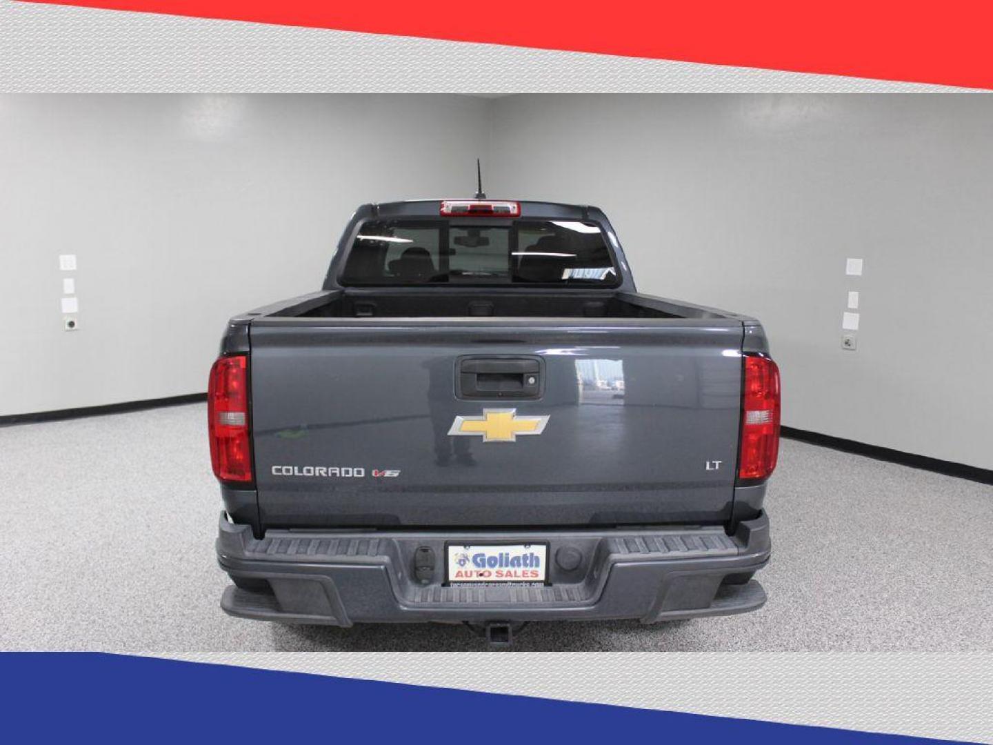 2017 Chevrolet Colorado LT Crew Cab 2WD Long Box (1GCGSCEN1H1) with an 3.6L V6 DOHC 24V GAS engine, 6A transmission, located at 5170 N La Cholla Blvd, Tucson, AZ, 85705, (520) 989-0282, 32.228245, -111.011742 - 2017 Chevrolet Colorado - Photo#3