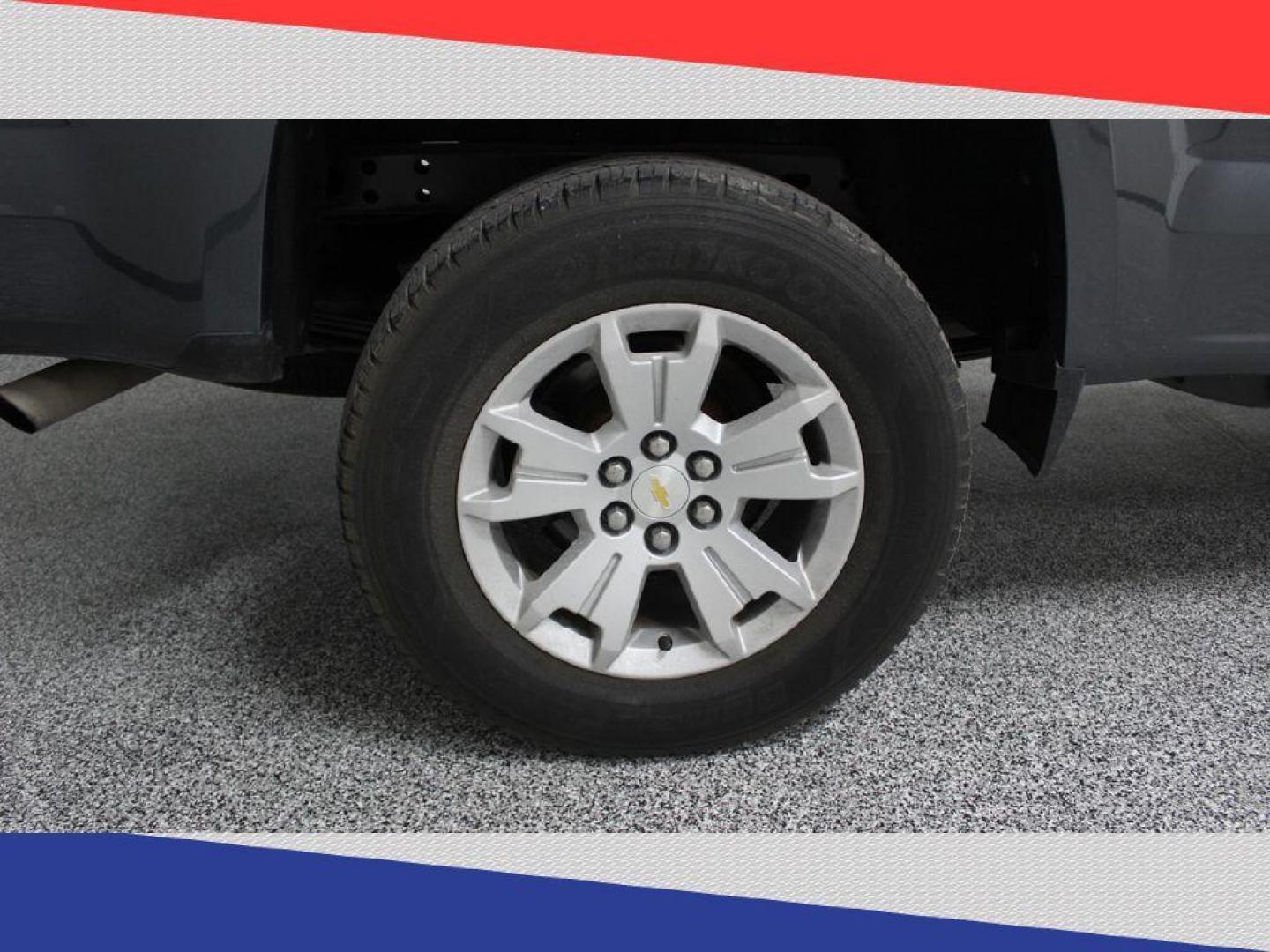 2017 Chevrolet Colorado LT Crew Cab 2WD Long Box (1GCGSCEN1H1) with an 3.6L V6 DOHC 24V GAS engine, 6A transmission, located at 5170 N La Cholla Blvd, Tucson, AZ, 85705, (520) 989-0282, 32.228245, -111.011742 - 2017 Chevrolet Colorado - Photo#34