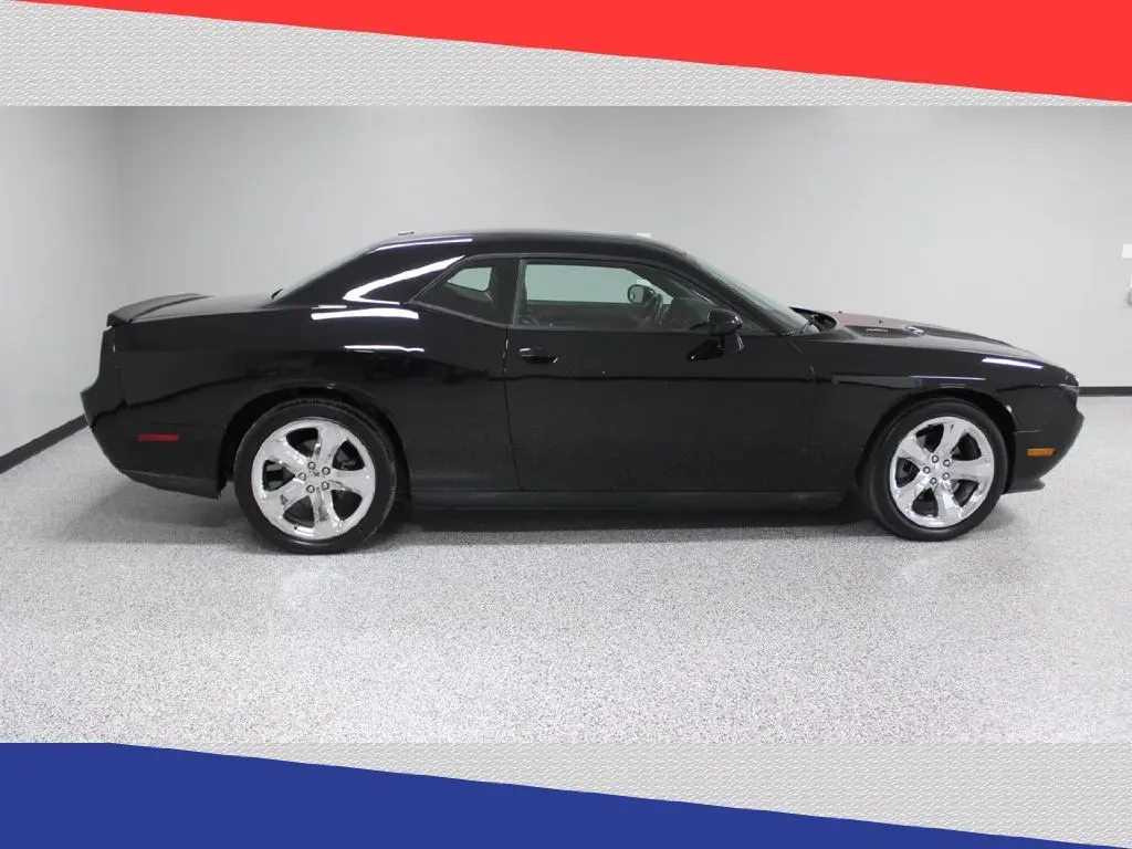 photo of 2013 Dodge Challenger R/T Plus