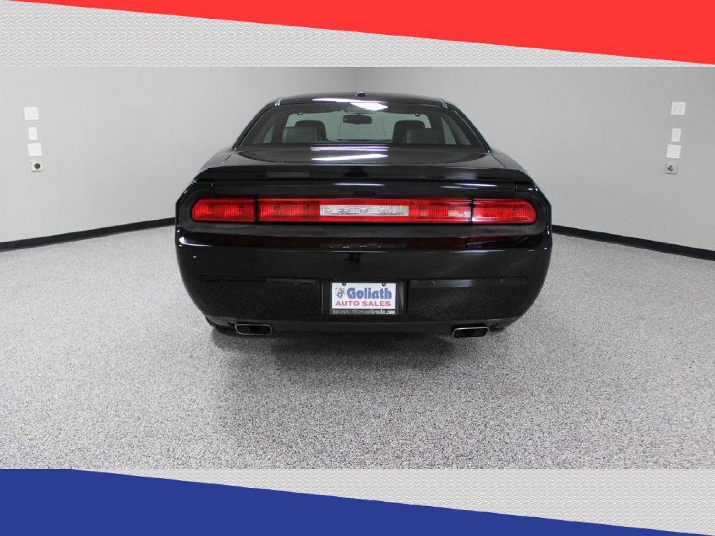 2013 Dodge Challenger R/T (2C3CDYBT4DH) with an 5.7L V8 OHV 16V engine, 4-Speed Automatic transmission, located at 5170 N La Cholla Blvd, Tucson, AZ, 85705, (520) 989-0282, 32.228245, -111.011742 - 2013 Dodge Challenger - Photo#3