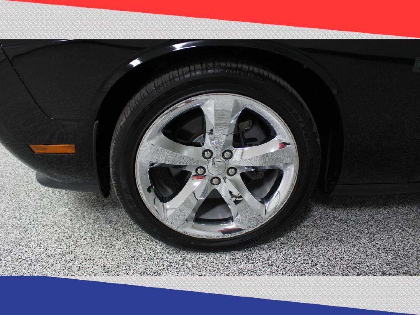 2013 Dodge Challenger R/T (2C3CDYBT4DH) with an 5.7L V8 OHV 16V engine, 4-Speed Automatic transmission, located at 5170 N La Cholla Blvd, Tucson, AZ, 85705, (520) 989-0282, 32.228245, -111.011742 - 2013 Dodge Challenger - Photo#38