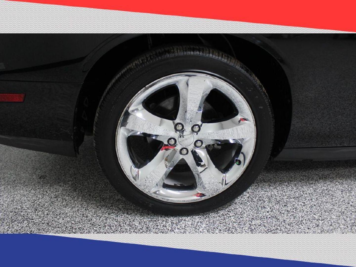 2013 Dodge Challenger R/T (2C3CDYBT4DH) with an 5.7L V8 OHV 16V engine, 4-Speed Automatic transmission, located at 5170 N La Cholla Blvd, Tucson, AZ, 85705, (520) 989-0282, 32.228245, -111.011742 - 2013 Dodge Challenger - Photo#40