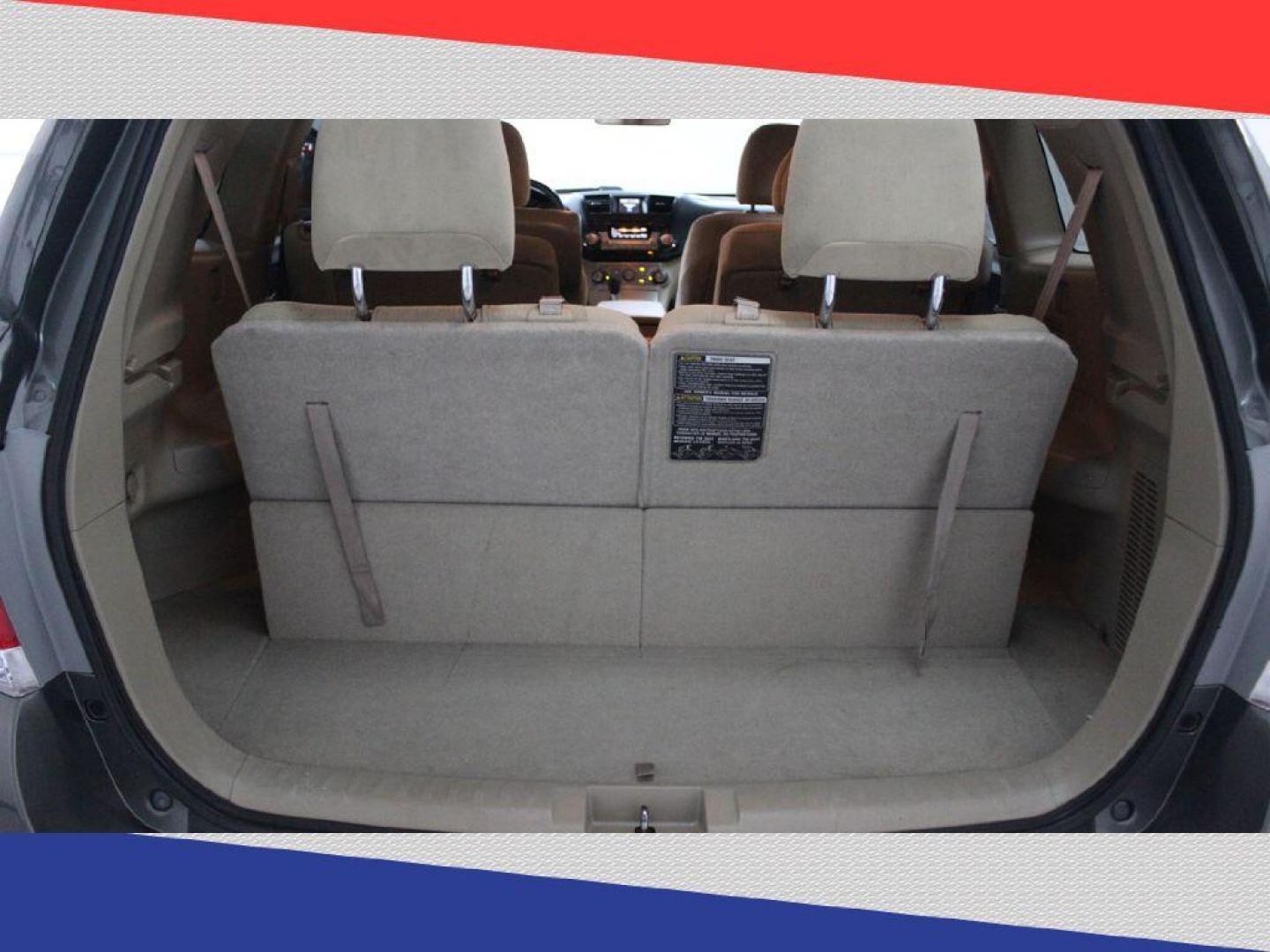 2011 Toyota Highlander Base 2WD V6 (5TDZK3EH1BS) with an 3.5L V6 DOHC 24V engine, 5-Speed Automatic transmission, located at 5170 N La Cholla Blvd, Tucson, AZ, 85705, (520) 989-0282, 32.228245, -111.011742 - 2011 Toyota Highlander - Photo#26
