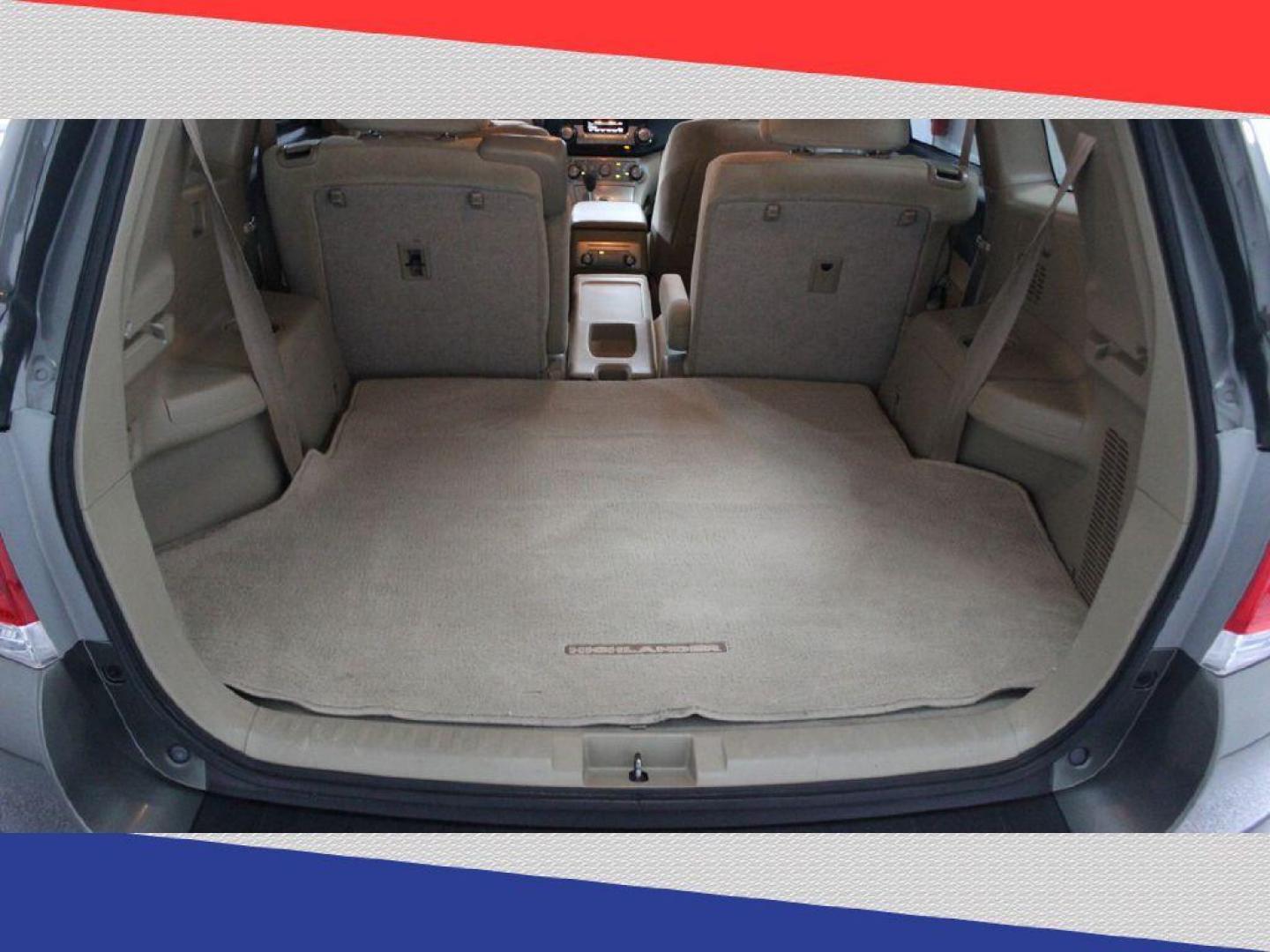 2011 Toyota Highlander Base 2WD V6 (5TDZK3EH1BS) with an 3.5L V6 DOHC 24V engine, 5-Speed Automatic transmission, located at 5170 N La Cholla Blvd, Tucson, AZ, 85705, (520) 989-0282, 32.228245, -111.011742 - 2011 Toyota Highlander - Photo#27