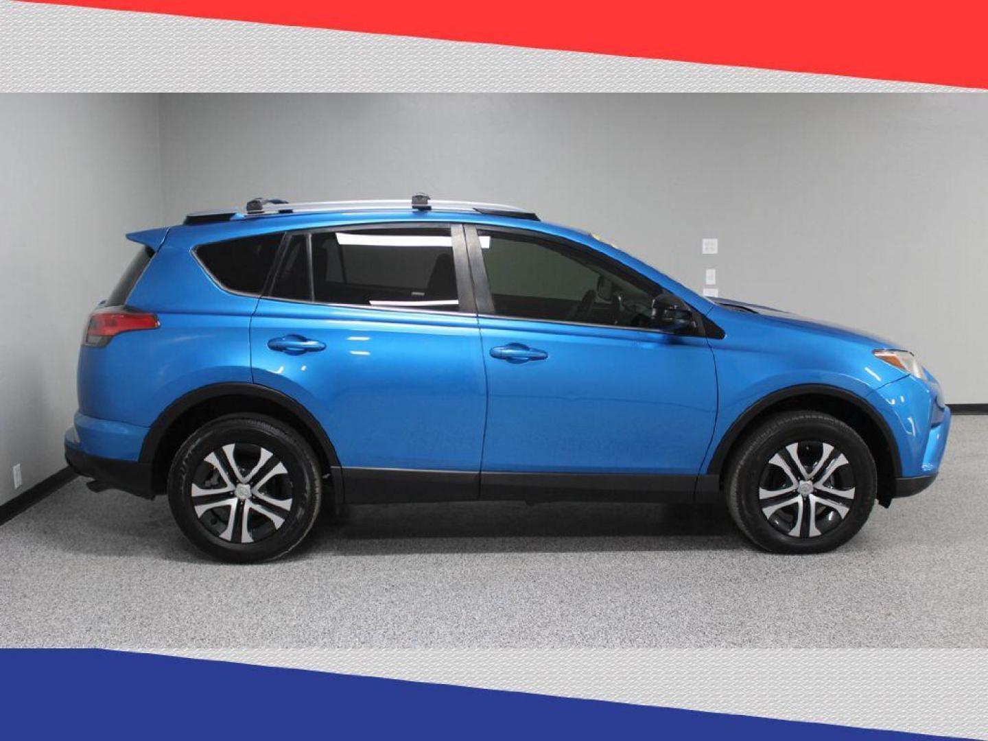 2017 Toyota RAV4 LE FWD (JTMZFREV3HJ) with an 2.5L L4 DOHC 16V engine, 6A transmission, located at 5170 N La Cholla Blvd, Tucson, AZ, 85705, (520) 989-0282, 32.228245, -111.011742 - 2017 Toyota RAV4 - Photo#1