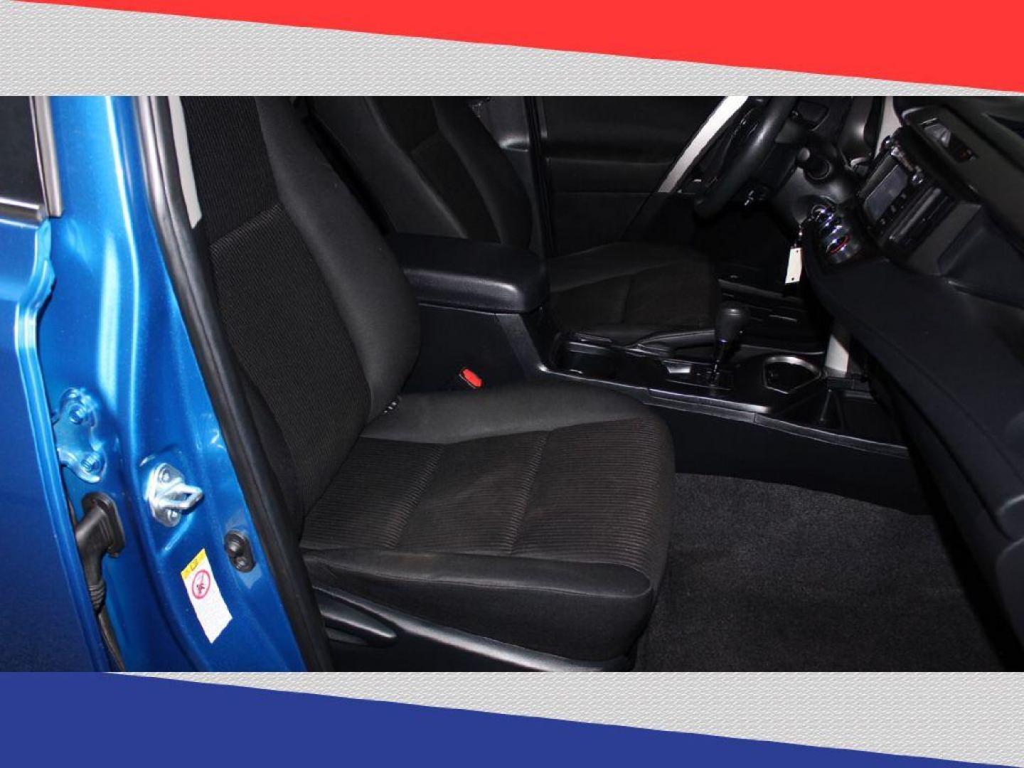 2017 Toyota RAV4 LE FWD (JTMZFREV3HJ) with an 2.5L L4 DOHC 16V engine, 6A transmission, located at 5170 N La Cholla Blvd, Tucson, AZ, 85705, (520) 989-0282, 32.228245, -111.011742 - 2017 Toyota RAV4 - Photo#23