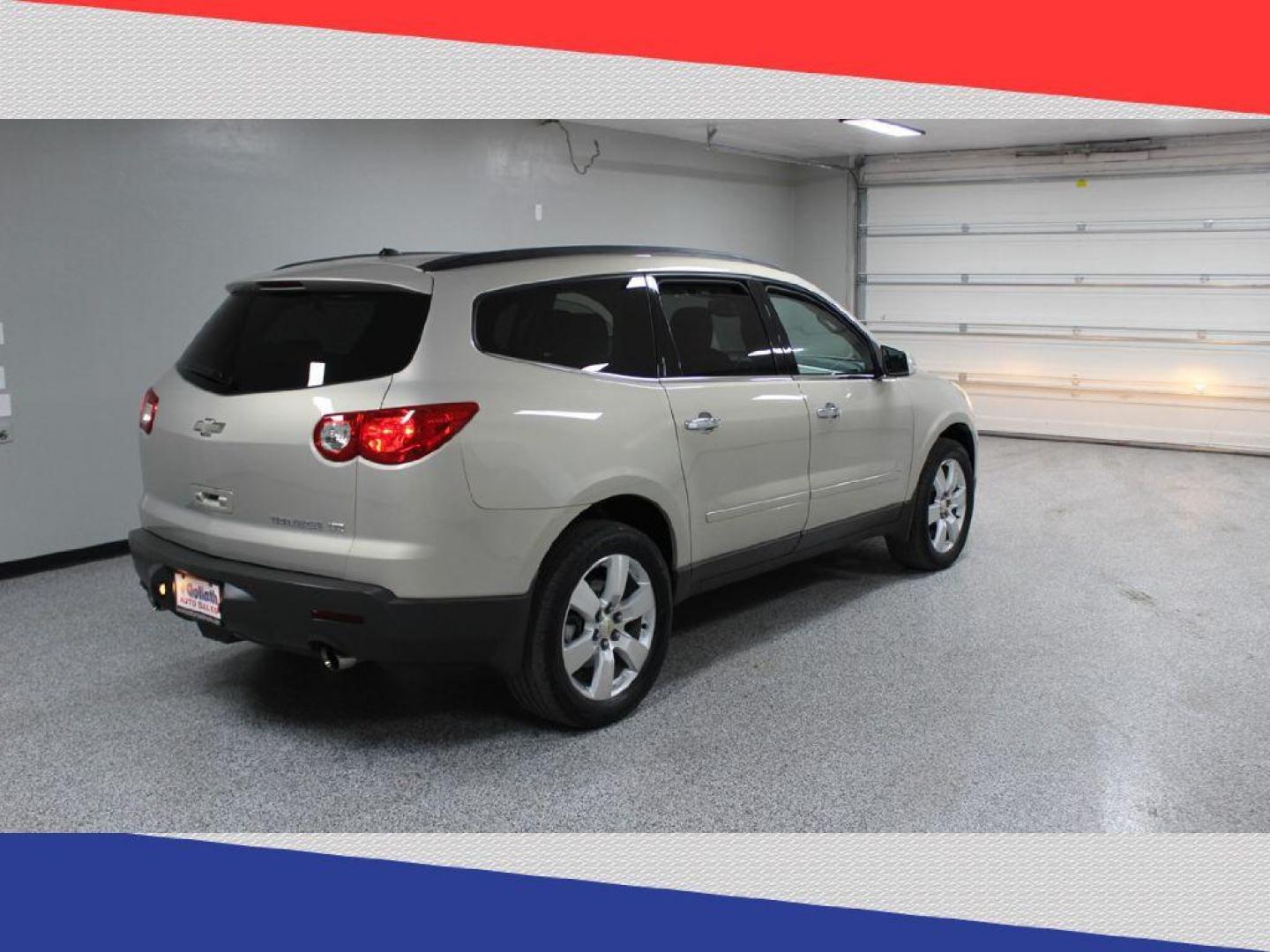 2012 Chevrolet Traverse LTZ FWD (1GNKRLED9CJ) with an 3.6L V6 DOHC 24V engine, 6-Speed Automatic transmission, located at 5170 N La Cholla Blvd, Tucson, AZ, 85705, (520) 989-0282, 32.228245, -111.011742 - 2012 Chevrolet Traverse - Photo#2