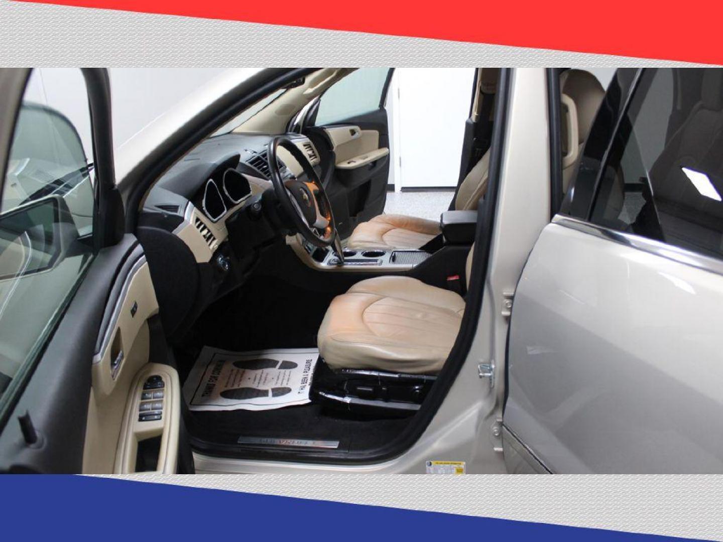 2012 Chevrolet Traverse LTZ FWD (1GNKRLED9CJ) with an 3.6L V6 DOHC 24V engine, 6-Speed Automatic transmission, located at 5170 N La Cholla Blvd, Tucson, AZ, 85705, (520) 989-0282, 32.228245, -111.011742 - 2012 Chevrolet Traverse - Photo#10