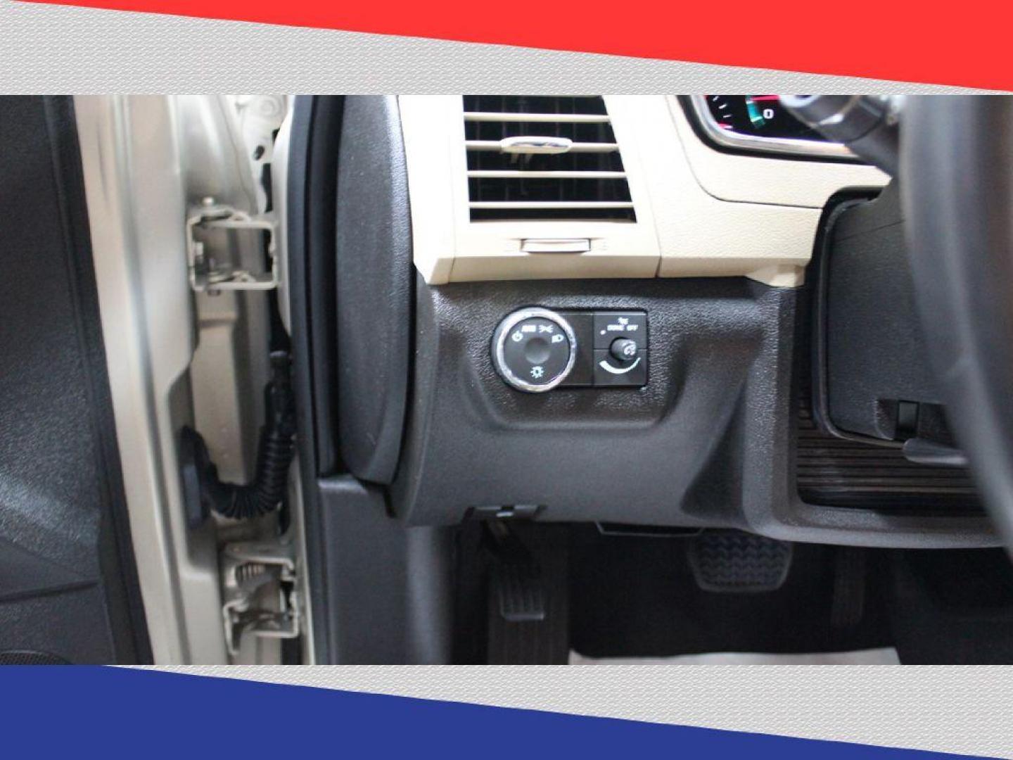 2012 Chevrolet Traverse LTZ FWD (1GNKRLED9CJ) with an 3.6L V6 DOHC 24V engine, 6-Speed Automatic transmission, located at 5170 N La Cholla Blvd, Tucson, AZ, 85705, (520) 989-0282, 32.228245, -111.011742 - 2012 Chevrolet Traverse - Photo#14