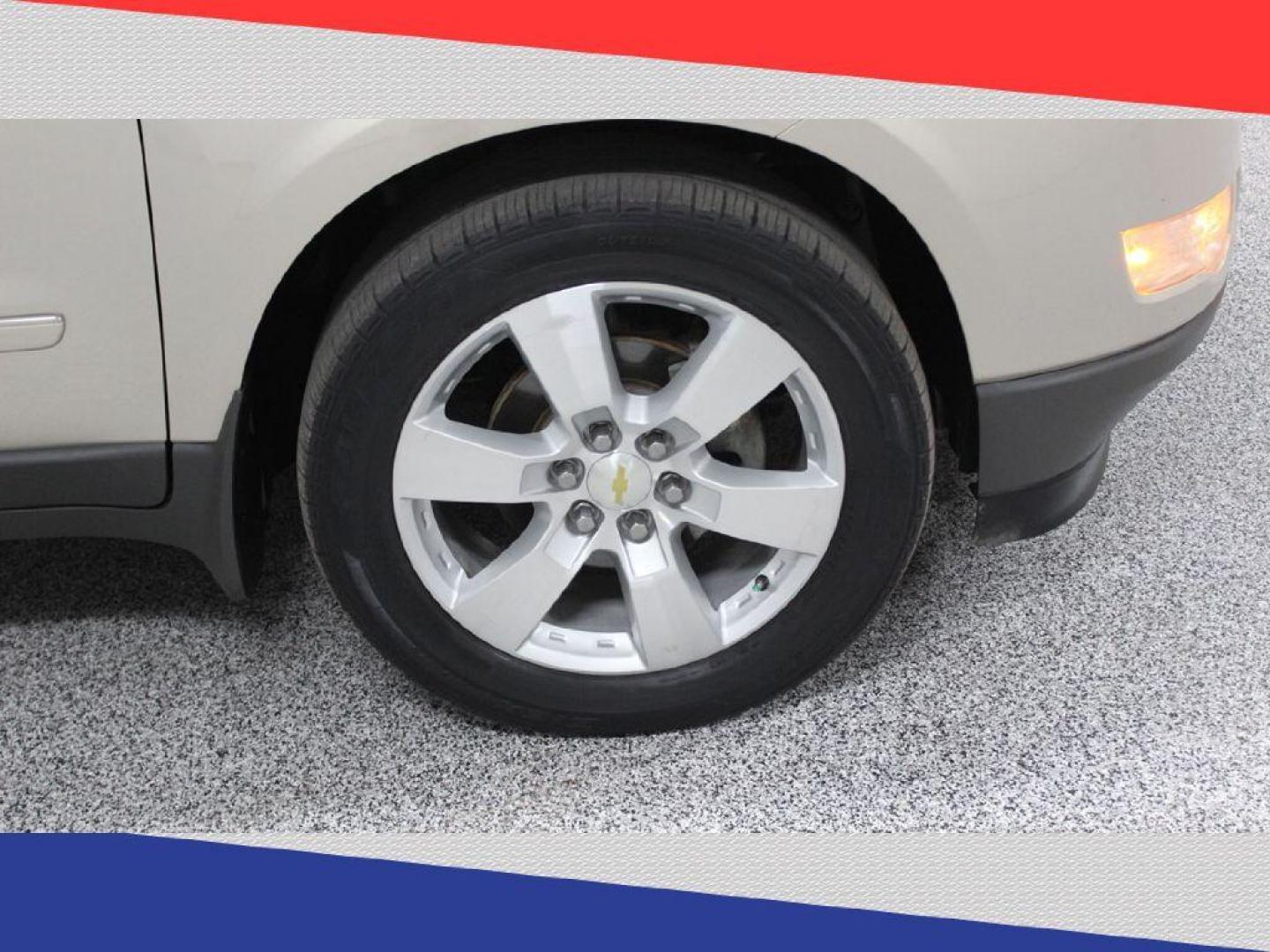 2012 Chevrolet Traverse LTZ FWD (1GNKRLED9CJ) with an 3.6L V6 DOHC 24V engine, 6-Speed Automatic transmission, located at 5170 N La Cholla Blvd, Tucson, AZ, 85705, (520) 989-0282, 32.228245, -111.011742 - 2012 Chevrolet Traverse - Photo#36