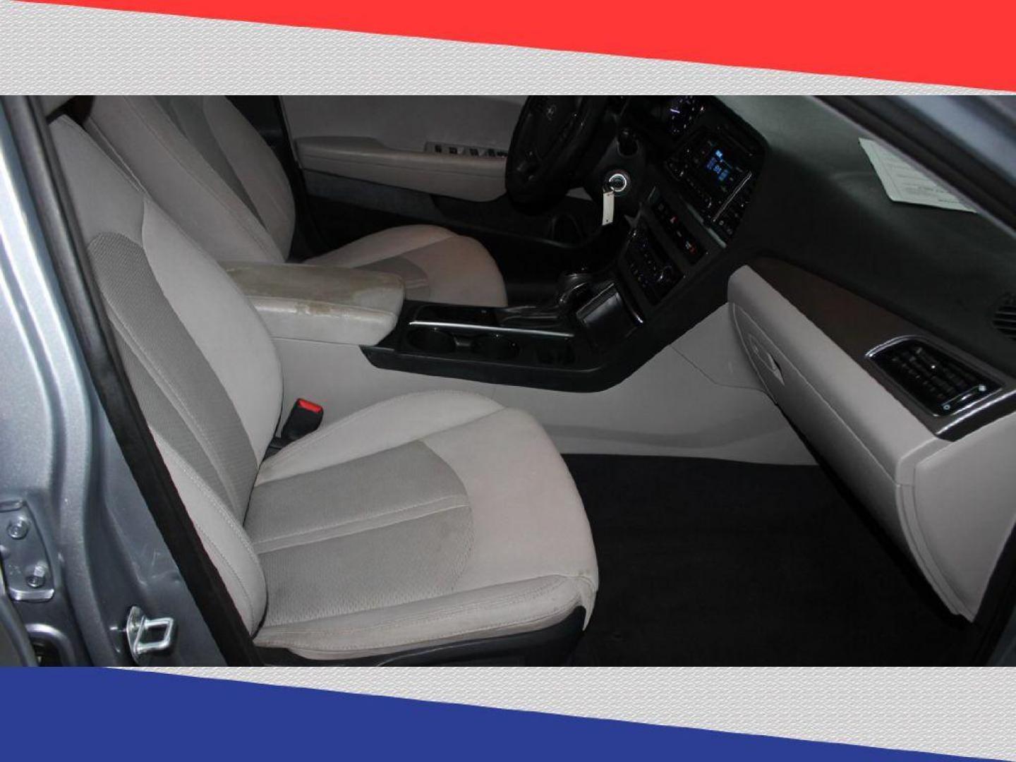 2015 Hyundai Sonata ECO (5NPE24AF5FH) with an 1.6L L4 DOHC 16V engine, 7-Speed Automatic transmission, located at 5170 N La Cholla Blvd, Tucson, AZ, 85705, (520) 989-0282, 32.228245, -111.011742 - 2015 Hyundai Sonata - Photo#21