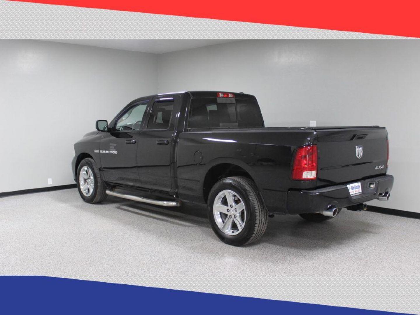 2011 Dodge Ram 1500 Sport Quad Cab 4WD (1D7RV1GT5BS) with an 5.7L V8 OHV 16V engine, 5-Speed Automatic transmission, located at 5170 N La Cholla Blvd, Tucson, AZ, 85705, (520) 989-0282, 32.228245, -111.011742 - 2011 Dodge Ram 1500 - Photo#4