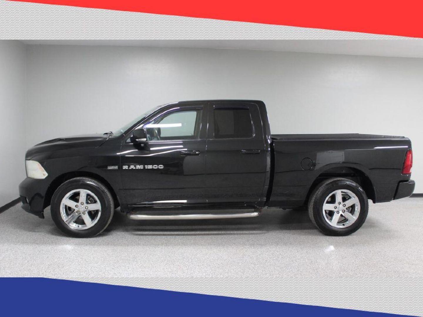 2011 Dodge Ram 1500 Sport Quad Cab 4WD (1D7RV1GT5BS) with an 5.7L V8 OHV 16V engine, 5-Speed Automatic transmission, located at 5170 N La Cholla Blvd, Tucson, AZ, 85705, (520) 989-0282, 32.228245, -111.011742 - 2011 Dodge Ram 1500 - Photo#5