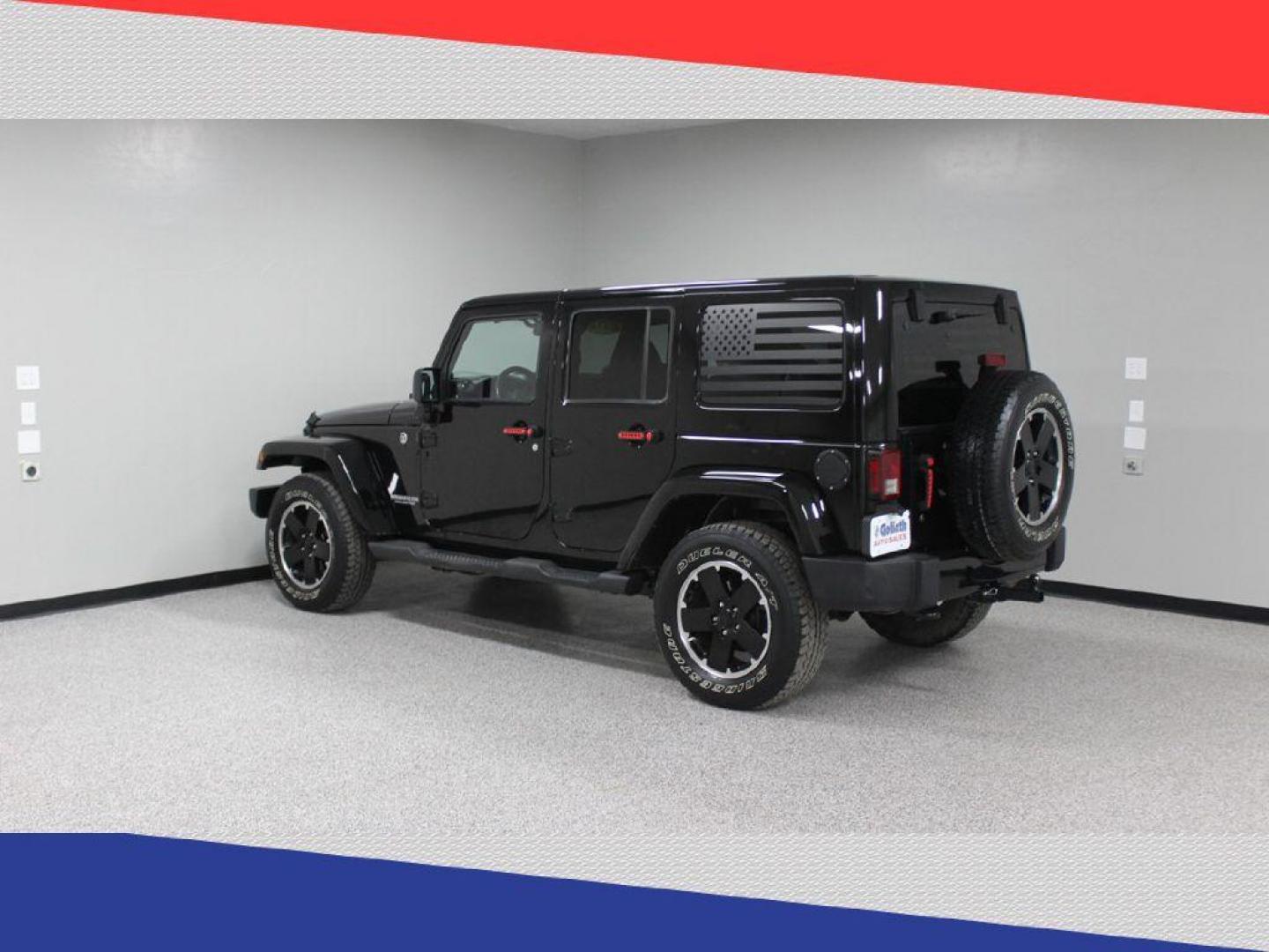 2012 Jeep Wrangler Unlimited Sahara 4WD (1C4BJWEG9CL) with an 3.6L V6 DOHC 24V FFV engine, Automatic transmission, located at 5170 N La Cholla Blvd, Tucson, AZ, 85705, (520) 989-0282, 32.228245, -111.011742 - 2012 Jeep Wrangler - Photo#4