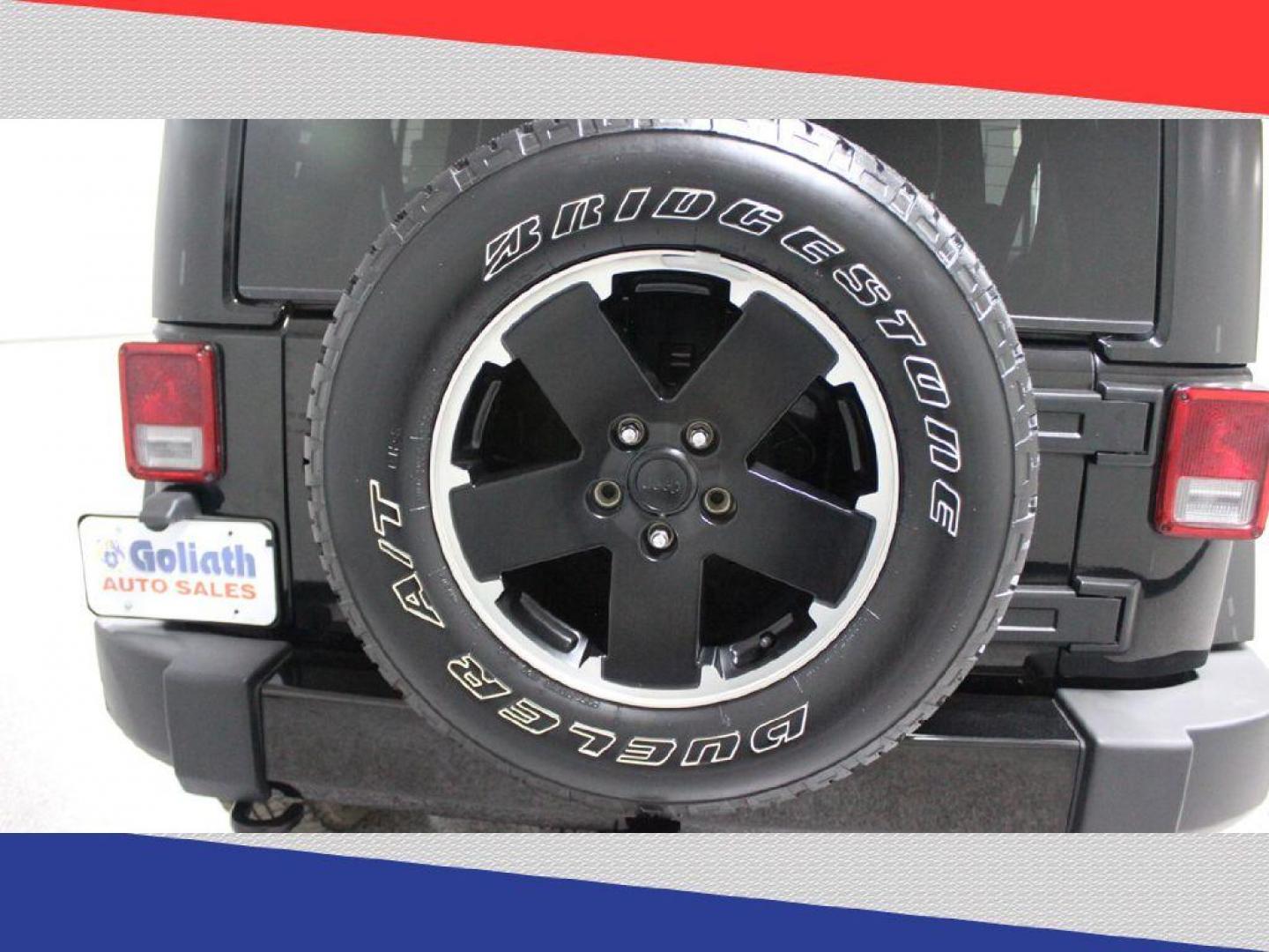 2012 Jeep Wrangler Unlimited Sahara 4WD (1C4BJWEG9CL) with an 3.6L V6 DOHC 24V FFV engine, Automatic transmission, located at 5170 N La Cholla Blvd, Tucson, AZ, 85705, (520) 989-0282, 32.228245, -111.011742 - 2012 Jeep Wrangler - Photo#22
