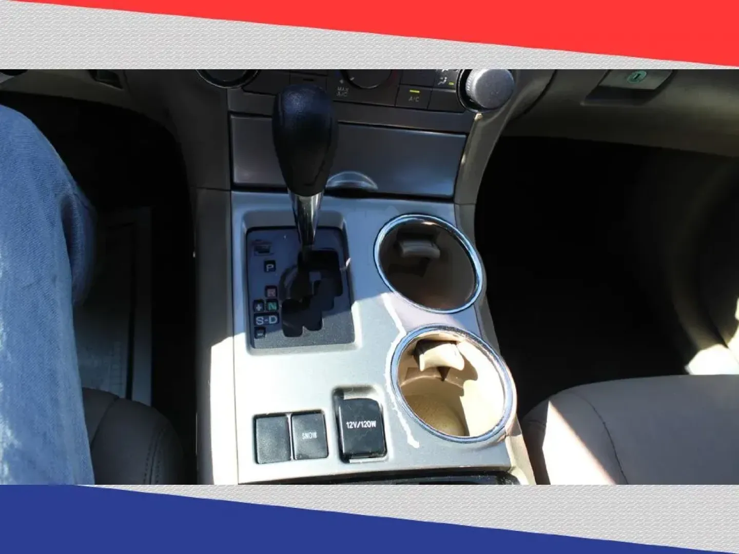 2013 Toyota Highlander Base 2WD V6 (5TDZK3EH9DS) with an 3.5L V6 DOHC 24V engine, 5-Speed Automatic transmission, located at 5170 N La Cholla Blvd, Tucson, AZ, 85705, (520) 989-0282, 32.228245, -111.011742 - 2013 Toyota Highlander - Photo#20