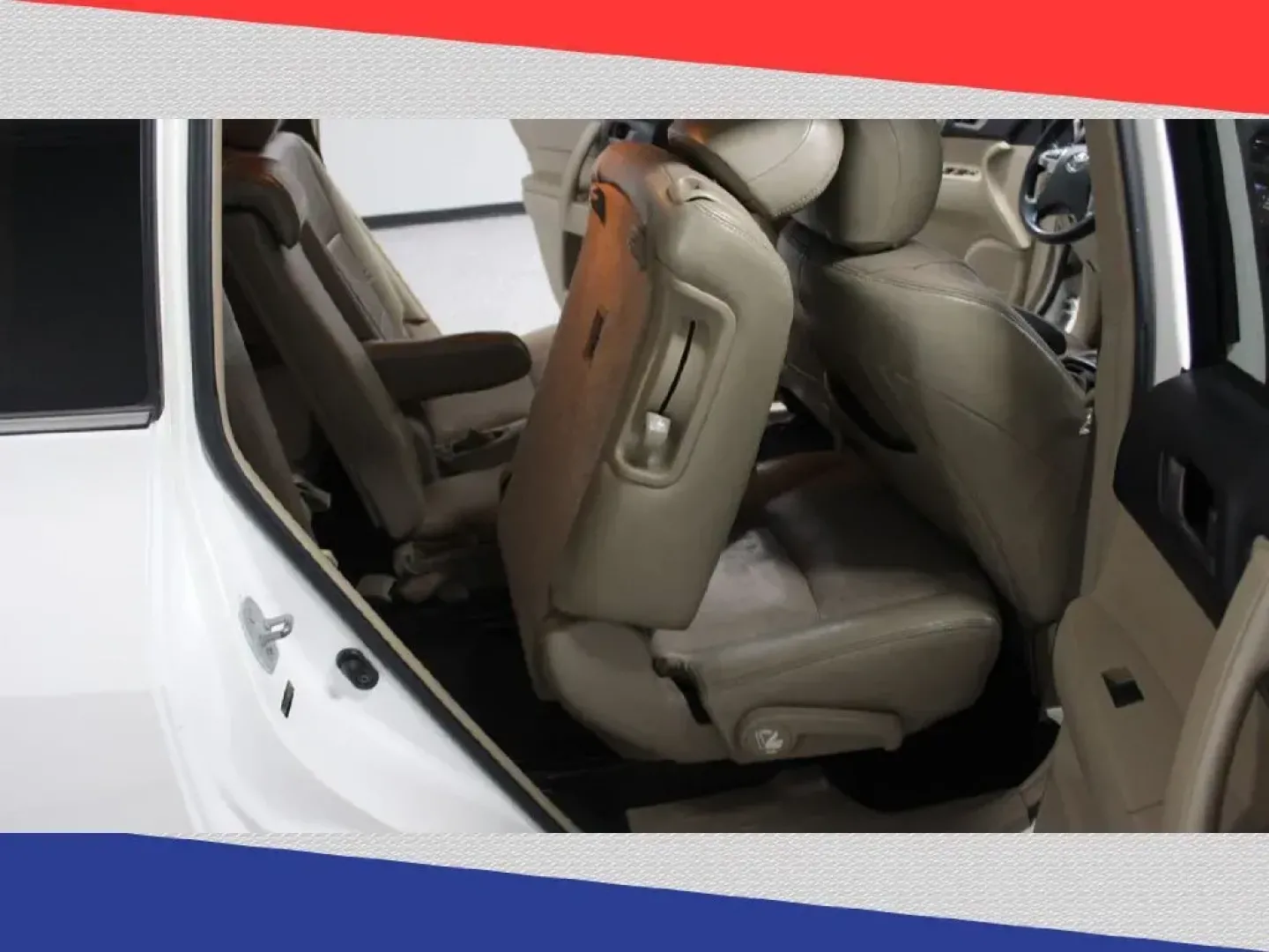 2013 Toyota Highlander Base 2WD V6 (5TDZK3EH9DS) with an 3.5L V6 DOHC 24V engine, 5-Speed Automatic transmission, located at 5170 N La Cholla Blvd, Tucson, AZ, 85705, (520) 989-0282, 32.228245, -111.011742 - 2013 Toyota Highlander - Photo#30