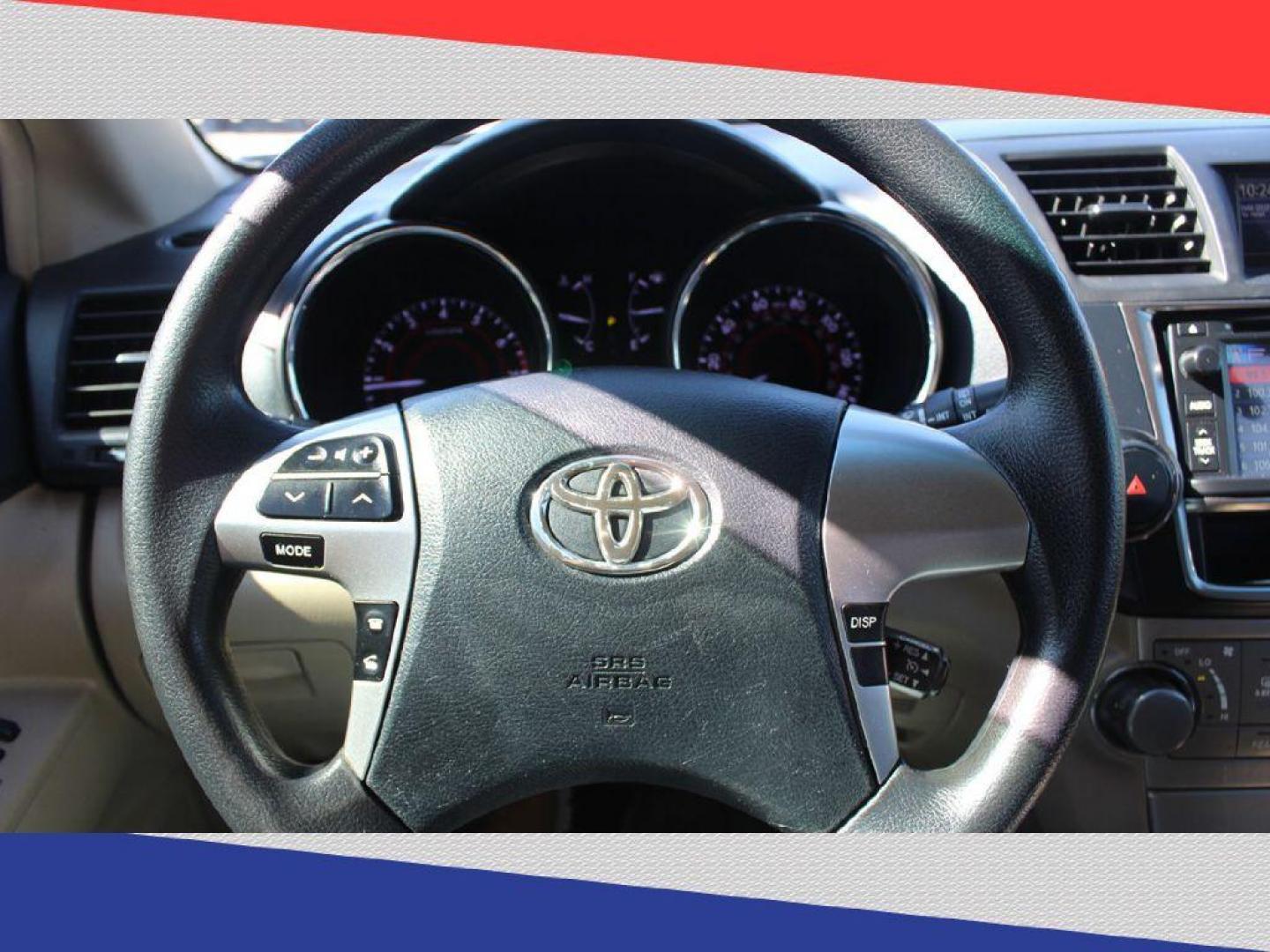2013 Toyota Highlander Base 2WD V6 (5TDZK3EH9DS) with an 3.5L V6 DOHC 24V engine, 5-Speed Automatic transmission, located at 5170 N La Cholla Blvd, Tucson, AZ, 85705, (520) 989-0282, 32.228245, -111.011742 - 2013 Toyota Highlander - Photo#12