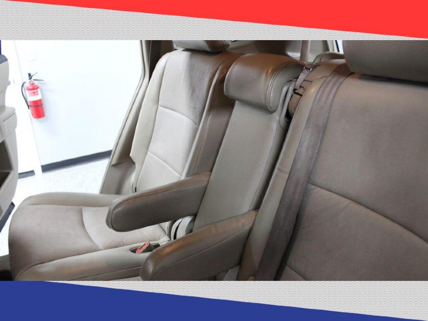 2013 Toyota Highlander Base 2WD V6 (5TDZK3EH9DS) with an 3.5L V6 DOHC 24V engine, 5-Speed Automatic transmission, located at 5170 N La Cholla Blvd, Tucson, AZ, 85705, (520) 989-0282, 32.228245, -111.011742 - 2013 Toyota Highlander - Photo#24
