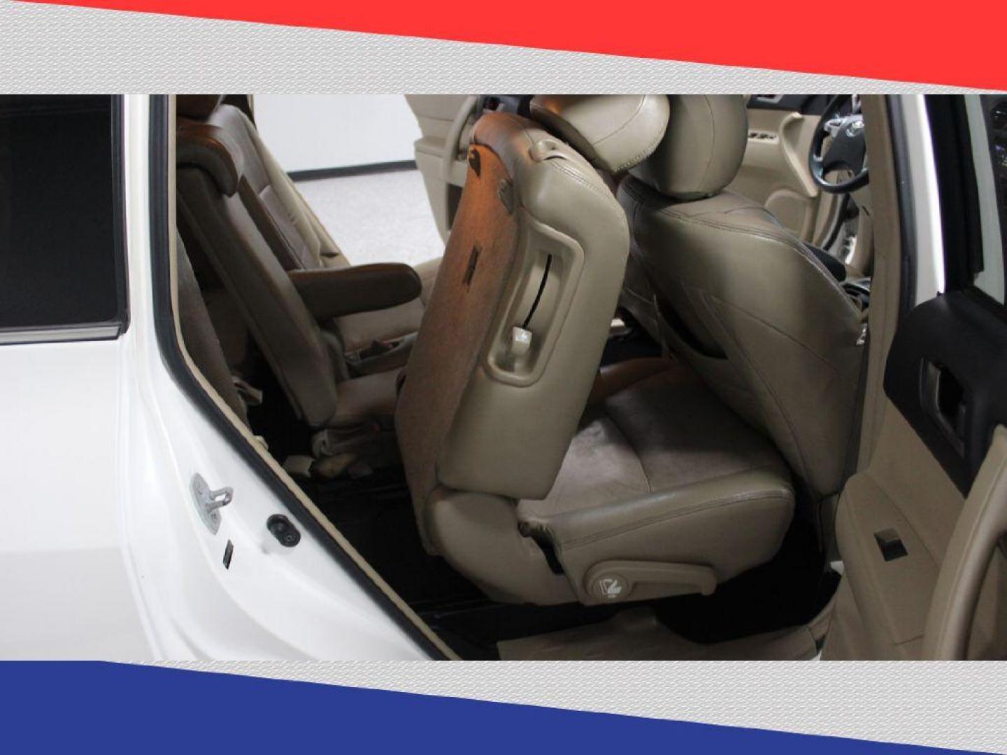2013 Toyota Highlander Base 2WD V6 (5TDZK3EH9DS) with an 3.5L V6 DOHC 24V engine, 5-Speed Automatic transmission, located at 5170 N La Cholla Blvd, Tucson, AZ, 85705, (520) 989-0282, 32.228245, -111.011742 - 2013 Toyota Highlander - Photo#30