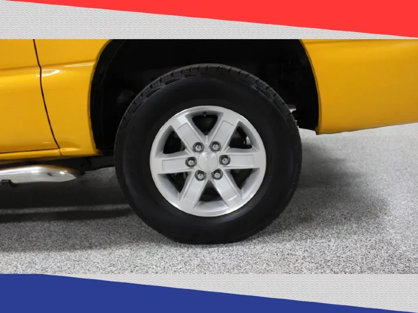 2003 Chevrolet Avalanche 1500 2WD (3GNEC13TX3G) with an 5.3L V8 OHV 16V engine, 4-Speed Automatic Overdrive transmission, located at 5170 N La Cholla Blvd, Tucson, AZ, 85705, (520) 989-0282, 32.228245, -111.011742 - 2003 Chevrolet Avalanche - Photo#39