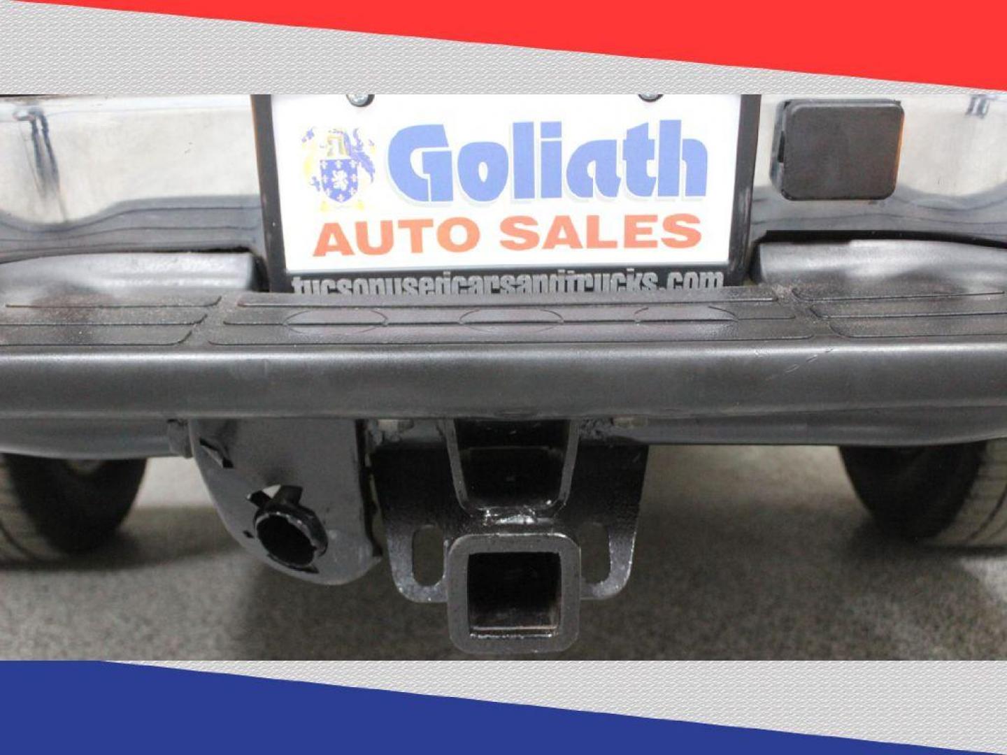 2003 Chevrolet Avalanche 1500 2WD (3GNEC13TX3G) with an 5.3L V8 OHV 16V engine, 4-Speed Automatic Overdrive transmission, located at 5170 N La Cholla Blvd, Tucson, AZ, 85705, (520) 989-0282, 32.228245, -111.011742 - 2003 Chevrolet Avalanche - Photo#18