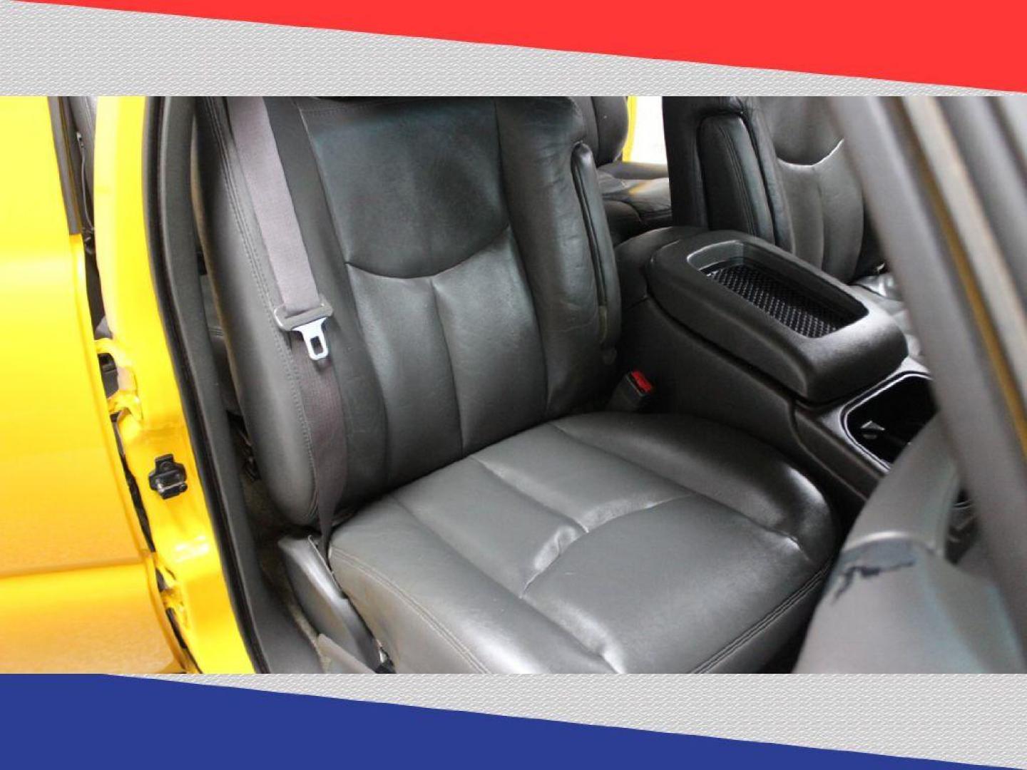 2003 Chevrolet Avalanche 1500 2WD (3GNEC13TX3G) with an 5.3L V8 OHV 16V engine, 4-Speed Automatic Overdrive transmission, located at 5170 N La Cholla Blvd, Tucson, AZ, 85705, (520) 989-0282, 32.228245, -111.011742 - 2003 Chevrolet Avalanche - Photo#23