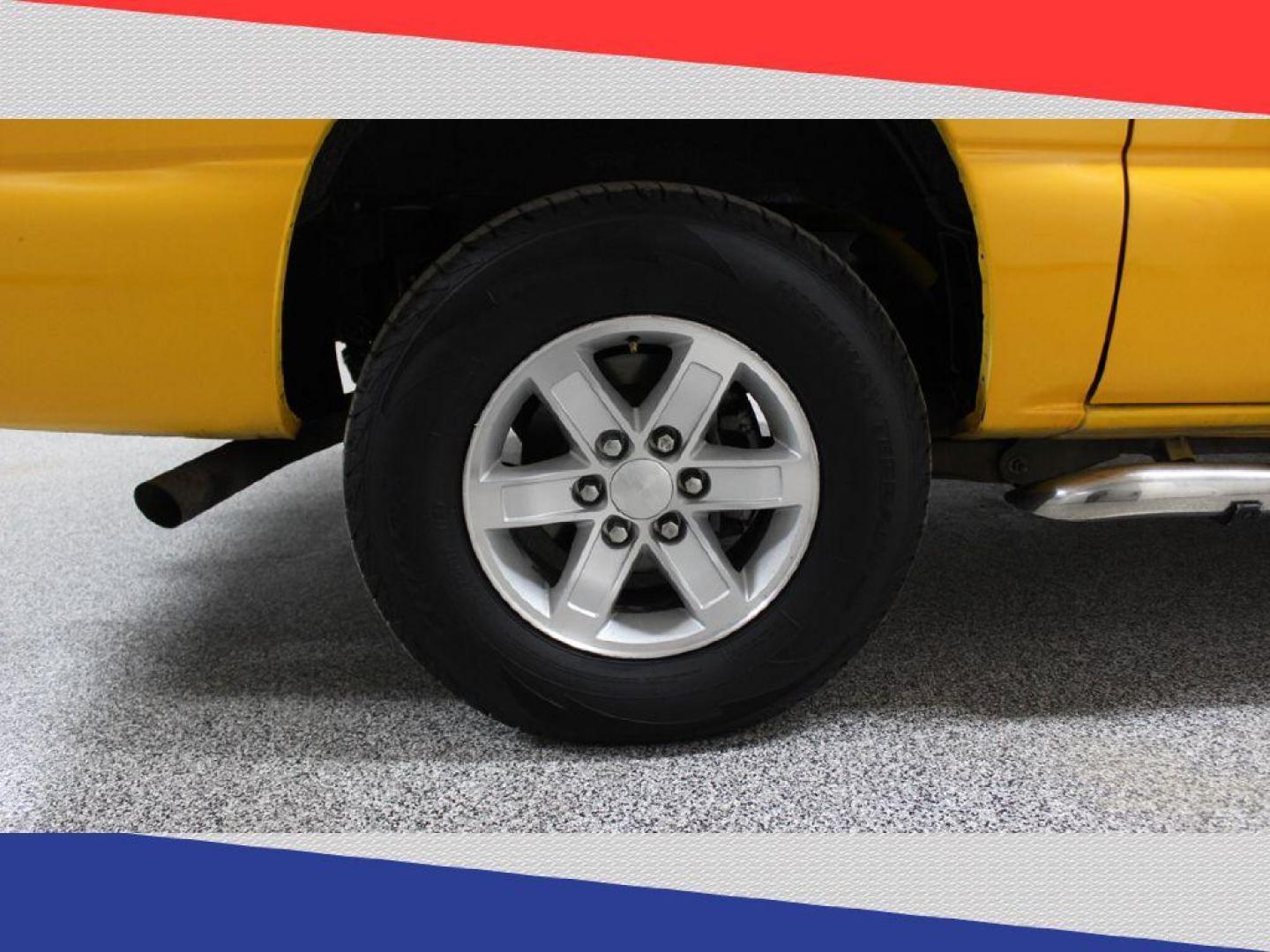 2003 Chevrolet Avalanche 1500 2WD (3GNEC13TX3G) with an 5.3L V8 OHV 16V engine, 4-Speed Automatic Overdrive transmission, located at 5170 N La Cholla Blvd, Tucson, AZ, 85705, (520) 989-0282, 32.228245, -111.011742 - 2003 Chevrolet Avalanche - Photo#40