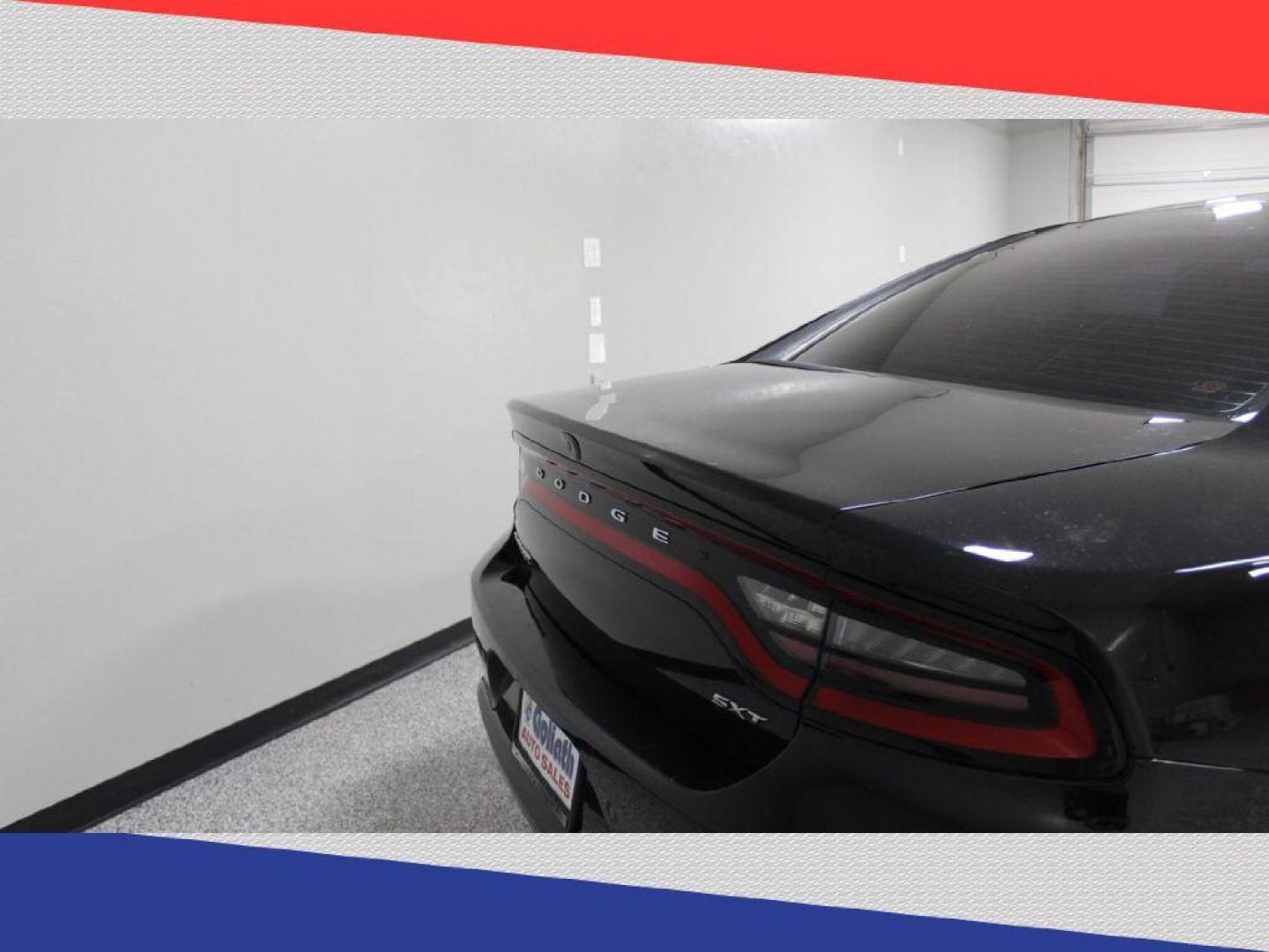 2018 Dodge Charger SE (2C3CDXBG5JH) with an 3.6L V6 DOHC 24V engine, 8A transmission, located at 5170 N La Cholla Blvd, Tucson, AZ, 85705, (520) 989-0282, 32.228245, -111.011742 - 2018 Dodge Charger - Photo#22