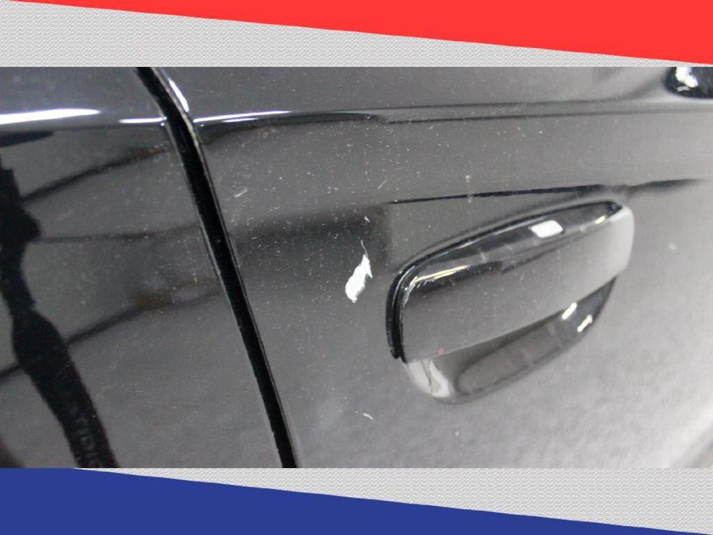 2018 Dodge Charger SE (2C3CDXBG5JH) with an 3.6L V6 DOHC 24V engine, 8A transmission, located at 5170 N La Cholla Blvd, Tucson, AZ, 85705, (520) 989-0282, 32.228245, -111.011742 - 2018 Dodge Charger - Photo#32