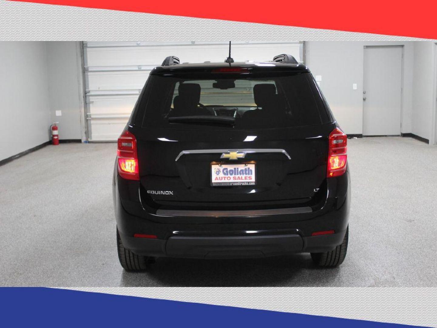 2017 Chevrolet Equinox LT 2WD (2GNALCEK1H1) with an 2.4L L4 DOHC 16V FFV engine, 6A transmission, located at 5170 N La Cholla Blvd, Tucson, AZ, 85705, (520) 989-0282, 32.228245, -111.011742 - 2017 Chevrolet Equinox - Photo#3