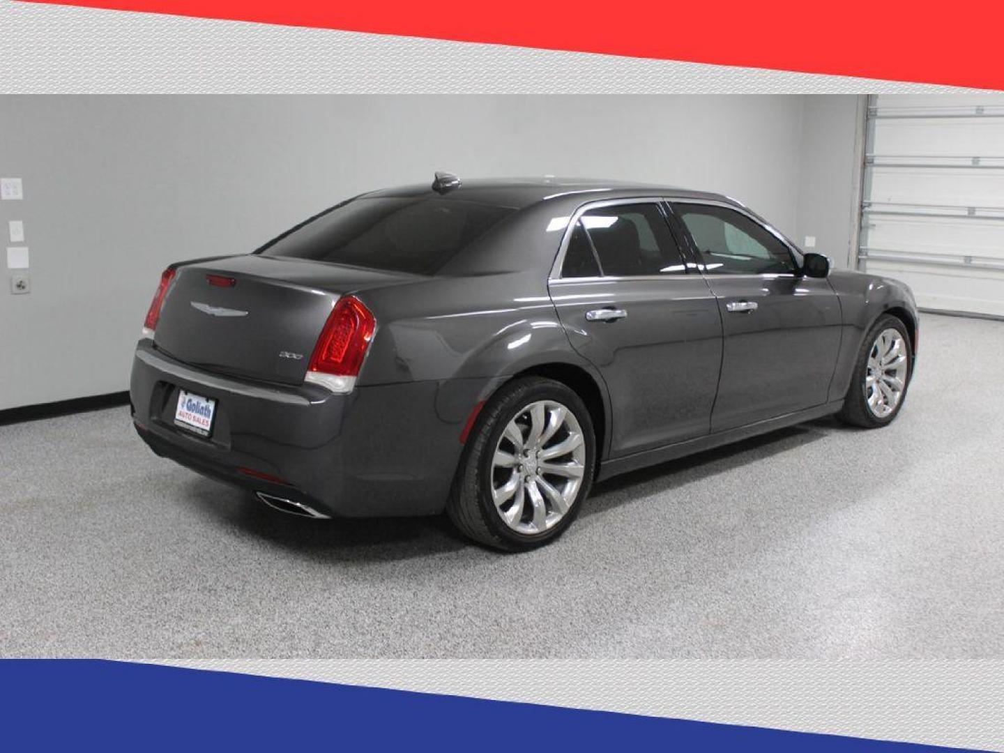 2018 Chrysler 300 C RWD (2C3CCAEG1JH) with an 3.6L V6 SOHC 24V engine, 8A transmission, located at 5170 N La Cholla Blvd, Tucson, AZ, 85705, (520) 989-0282, 32.228245, -111.011742 - 2018 Chrysler 300 - Photo#2