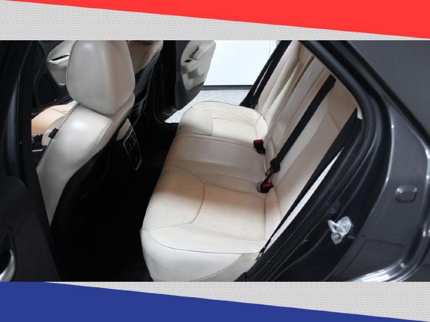 2018 Chrysler 300 C RWD (2C3CCAEG1JH) with an 3.6L V6 SOHC 24V engine, 8A transmission, located at 5170 N La Cholla Blvd, Tucson, AZ, 85705, (520) 989-0282, 32.228245, -111.011742 - 2018 Chrysler 300 - Photo#27