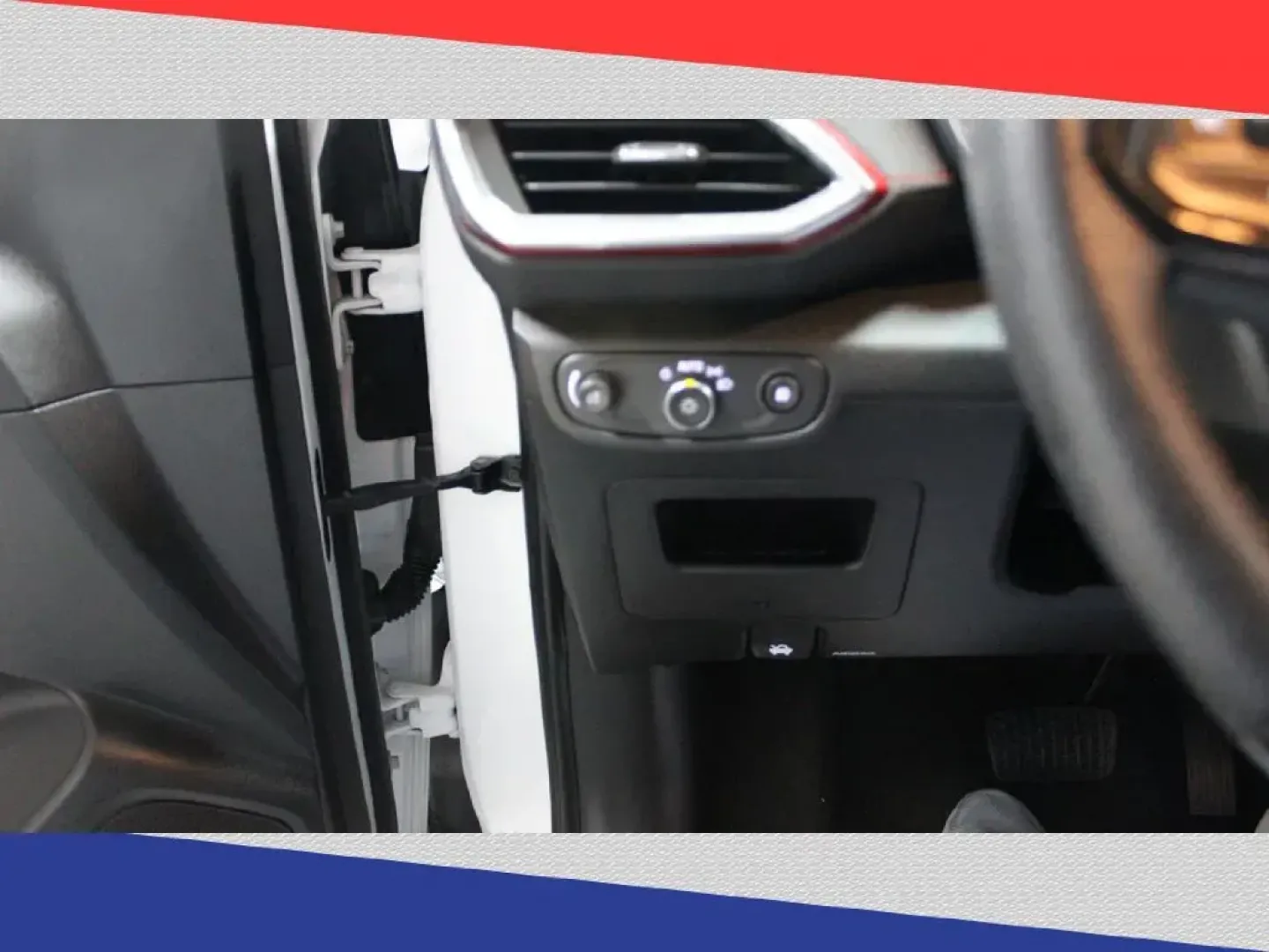 2021 Chevrolet Trailblazer RS (KL79MTSL5MB) with an 1.3L L3 DOHC 12V engine, 9A transmission, located at 5170 N La Cholla Blvd, Tucson, AZ, 85705, (520) 989-0282, 32.228245, -111.011742 - 2021 Chevrolet Trailblazer - Photo#13