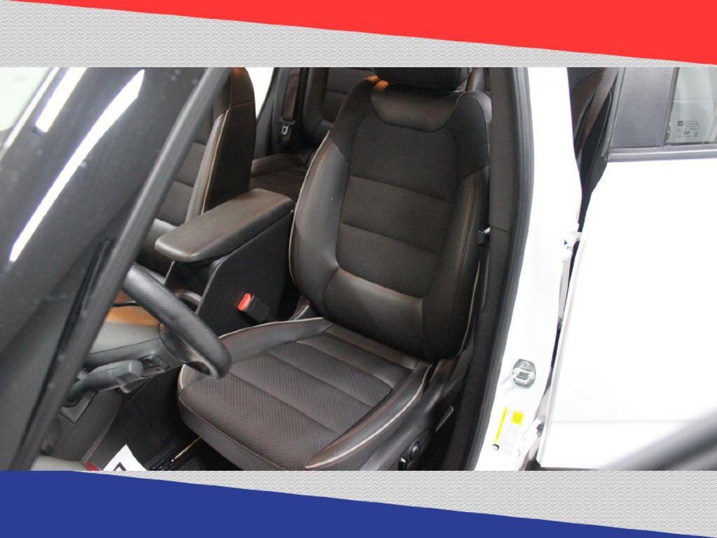 2021 Chevrolet Trailblazer RS (KL79MTSL5MB) with an 1.3L L3 DOHC 12V engine, 9A transmission, located at 5170 N La Cholla Blvd, Tucson, AZ, 85705, (520) 989-0282, 32.228245, -111.011742 - 2021 Chevrolet Trailblazer - Photo#11