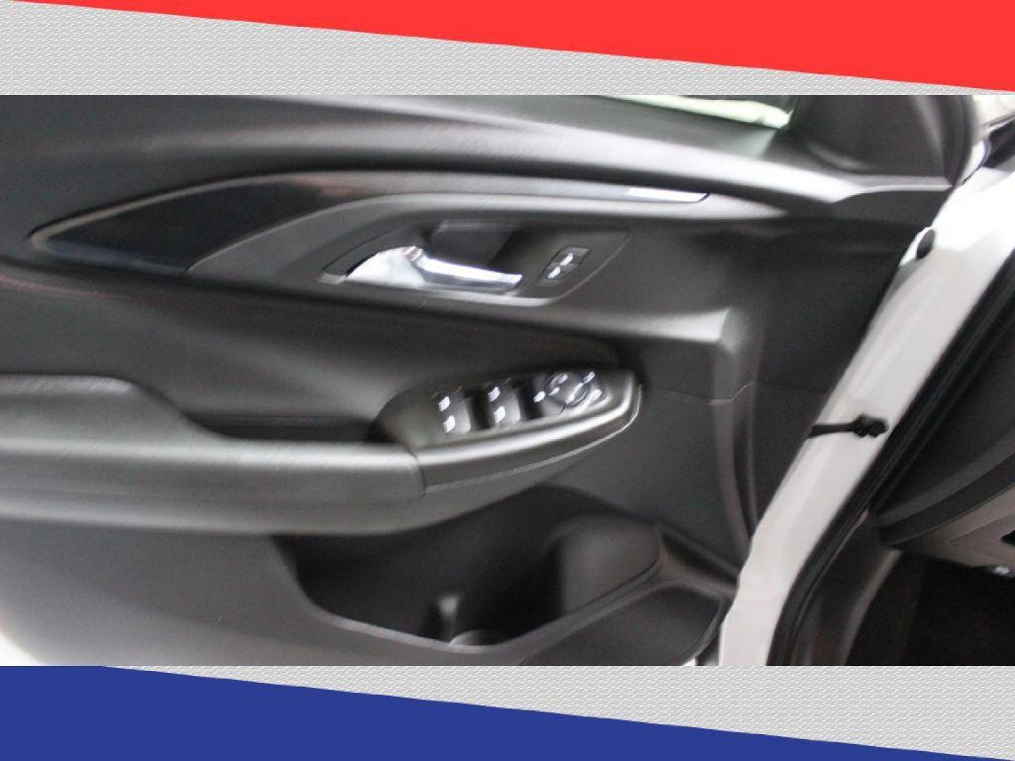2021 Chevrolet Trailblazer RS (KL79MTSL5MB) with an 1.3L L3 DOHC 12V engine, 9A transmission, located at 5170 N La Cholla Blvd, Tucson, AZ, 85705, (520) 989-0282, 32.228245, -111.011742 - 2021 Chevrolet Trailblazer - Photo#12