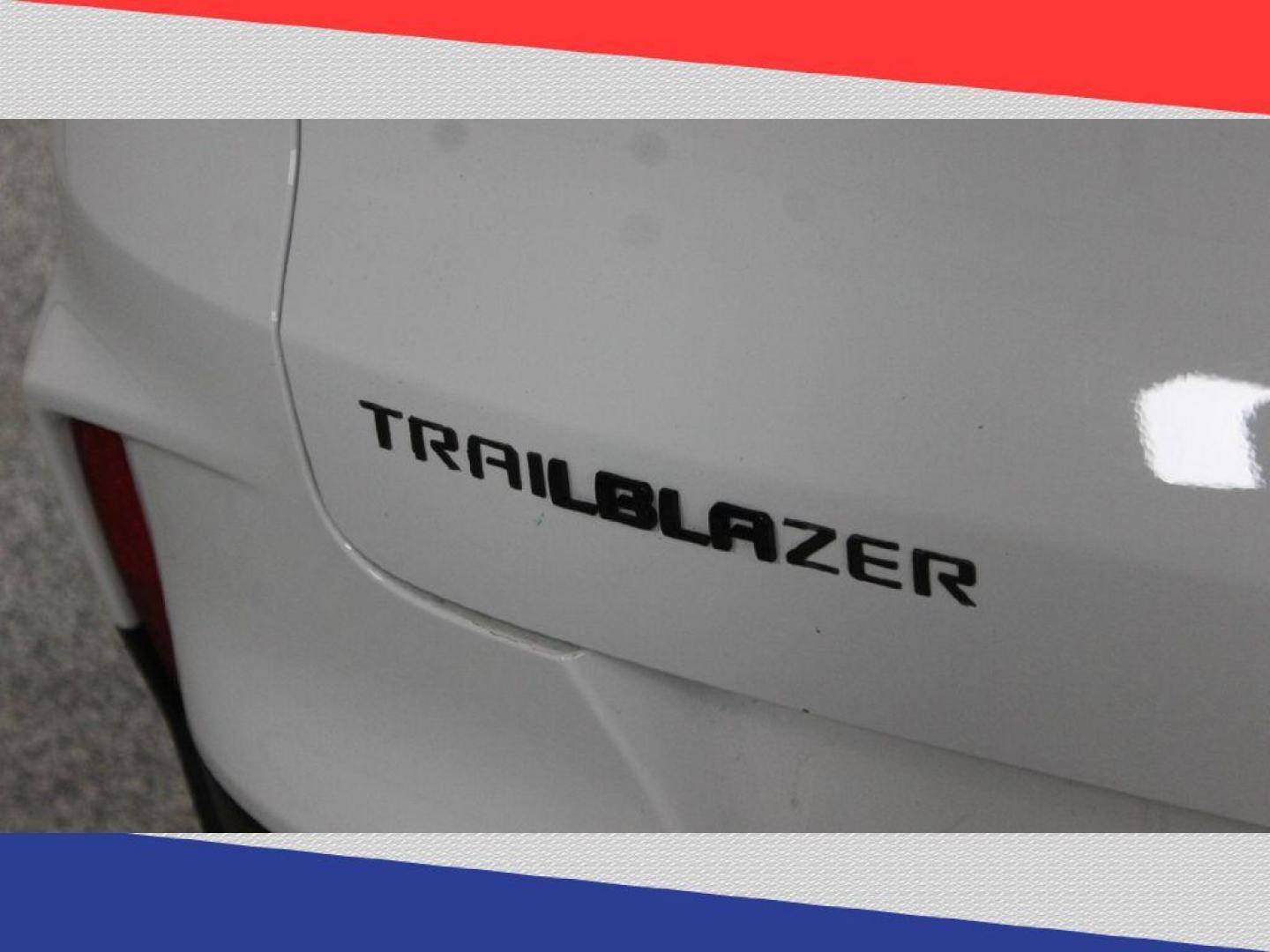 2021 Chevrolet Trailblazer RS (KL79MTSL5MB) with an 1.3L L3 DOHC 12V engine, 9A transmission, located at 5170 N La Cholla Blvd, Tucson, AZ, 85705, (520) 989-0282, 32.228245, -111.011742 - 2021 Chevrolet Trailblazer - Photo#32