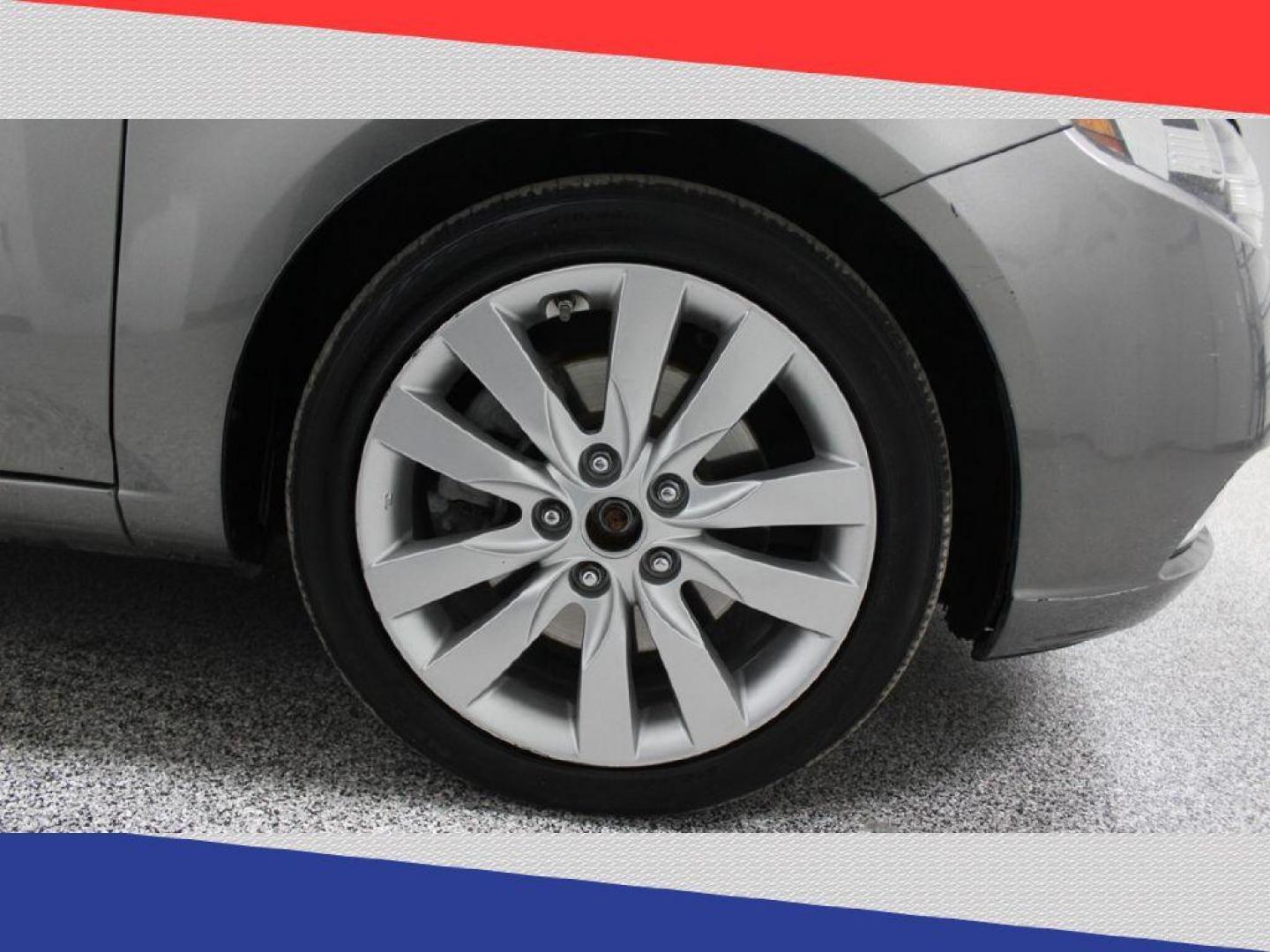 2012 Kia Forte SX (KNAFW4A31C5) with an 2.4L L4 DOHC 16V engine, Automatic transmission, located at 5170 N La Cholla Blvd, Tucson, AZ, 85705, (520) 989-0282, 32.228245, -111.011742 - 2012 Kia Forte - Photo#37