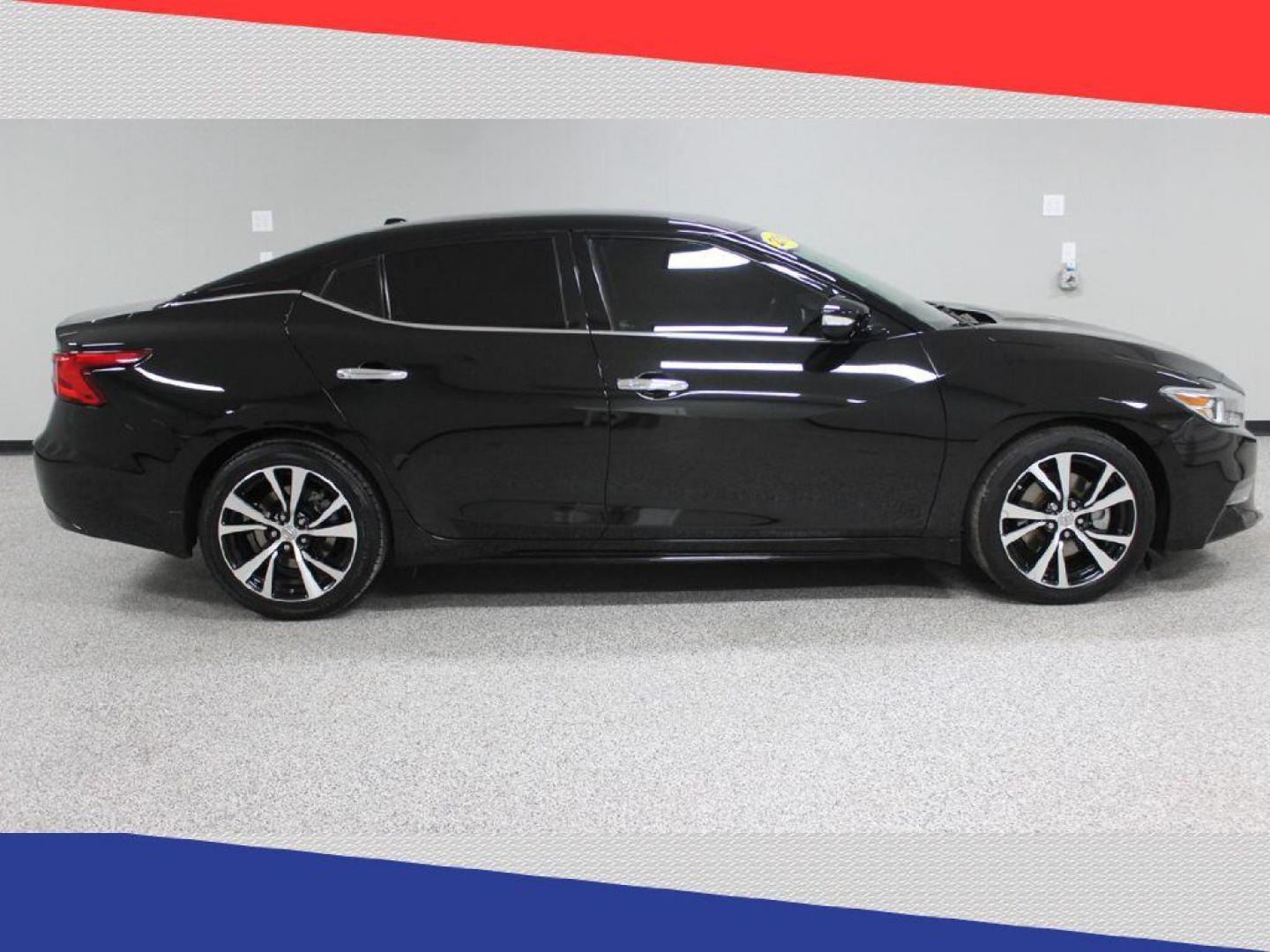 2018 Nissan Maxima 3.5 SV (1N4AA6AP2JC) with an 3.5L V6 DOHC 24V engine, CVT transmission, located at 5170 N La Cholla Blvd, Tucson, AZ, 85705, (520) 989-0282, 32.228245, -111.011742 - 2018 Nissan Maxima - Photo#1