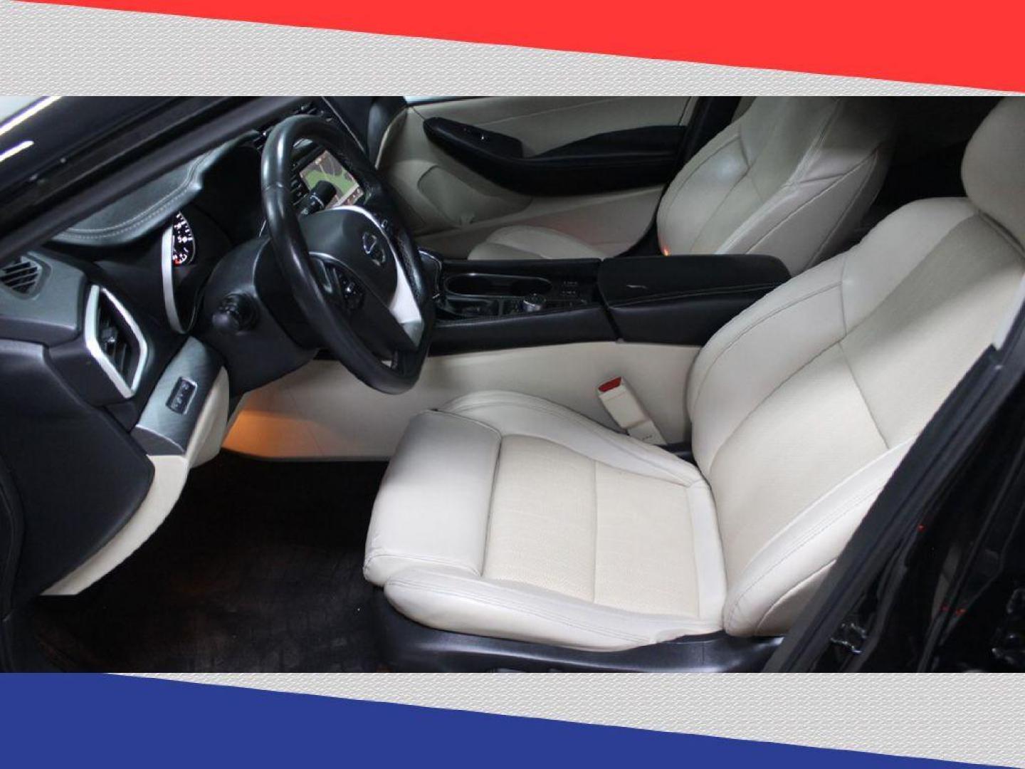2018 Nissan Maxima 3.5 SV (1N4AA6AP2JC) with an 3.5L V6 DOHC 24V engine, CVT transmission, located at 5170 N La Cholla Blvd, Tucson, AZ, 85705, (520) 989-0282, 32.228245, -111.011742 - 2018 Nissan Maxima - Photo#10