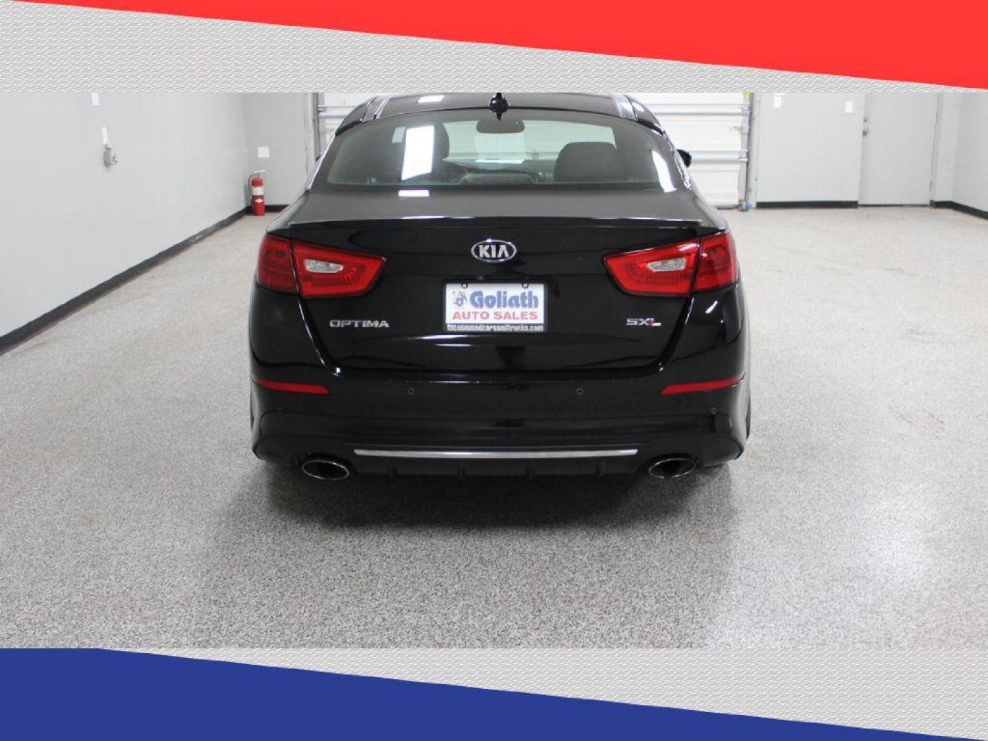 2015 Kia Optima SX Turbo (5XXGR4A61FG) with an 2.0L L4 DOHC 16V TURBO engine, 6-Speed Automatic transmission, located at 5170 N La Cholla Blvd, Tucson, AZ, 85705, (520) 989-0282, 32.228245, -111.011742 - 2015 Kia Optima - Photo#3
