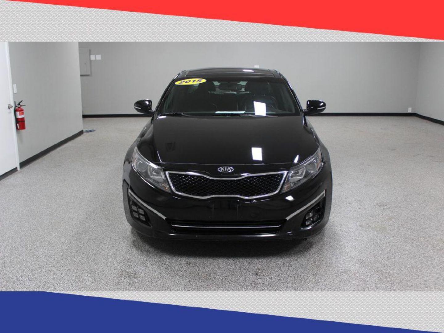 2015 Kia Optima SX Turbo (5XXGR4A61FG) with an 2.0L L4 DOHC 16V TURBO engine, 6-Speed Automatic transmission, located at 5170 N La Cholla Blvd, Tucson, AZ, 85705, (520) 989-0282, 32.228245, -111.011742 - 2015 Kia Optima - Photo#7