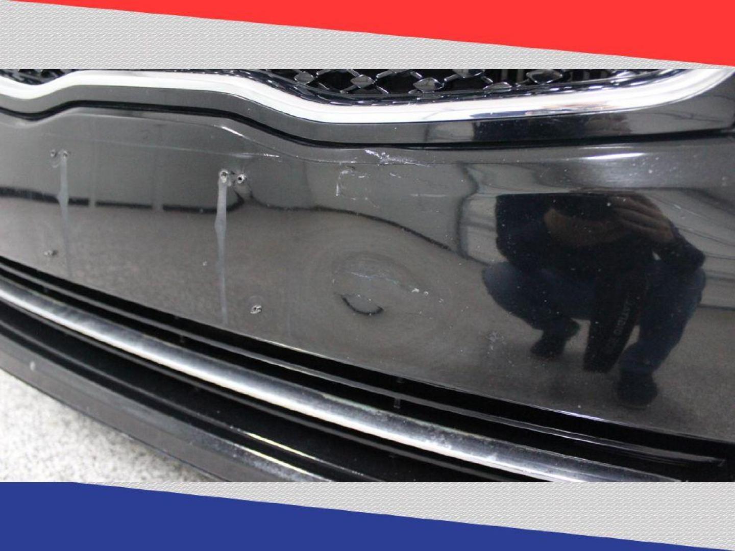 2015 Kia Optima SX Turbo (5XXGR4A61FG) with an 2.0L L4 DOHC 16V TURBO engine, 6-Speed Automatic transmission, located at 5170 N La Cholla Blvd, Tucson, AZ, 85705, (520) 989-0282, 32.228245, -111.011742 - 2015 Kia Optima - Photo#32