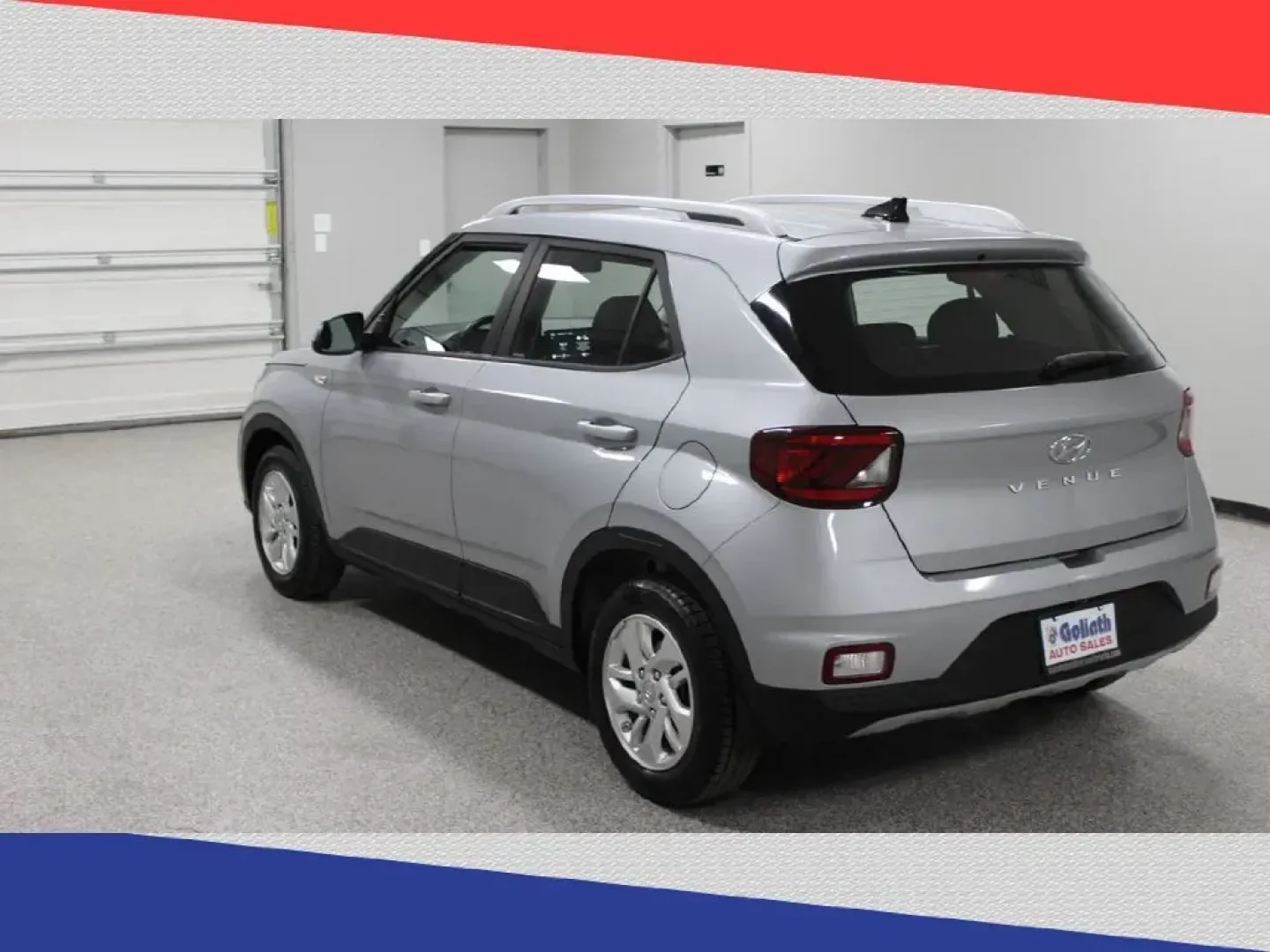 2020 Hyundai Venue SEL (KMHRC8A34LU) with an 1.6L L4 DOHC 16V engine, 6A transmission, located at 5170 N La Cholla Blvd, Tucson, AZ, 85705, (520) 989-0282, 32.228245, -111.011742 - 2020 Hyundai Venue - Photo#2