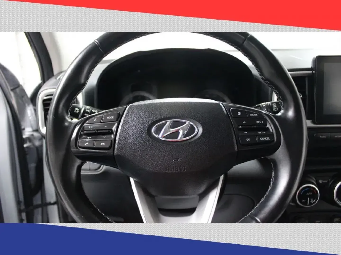 2020 Hyundai Venue SEL (KMHRC8A34LU) with an 1.6L L4 DOHC 16V engine, 6A transmission, located at 5170 N La Cholla Blvd, Tucson, AZ, 85705, (520) 989-0282, 32.228245, -111.011742 - 2020 Hyundai Venue - Photo#12