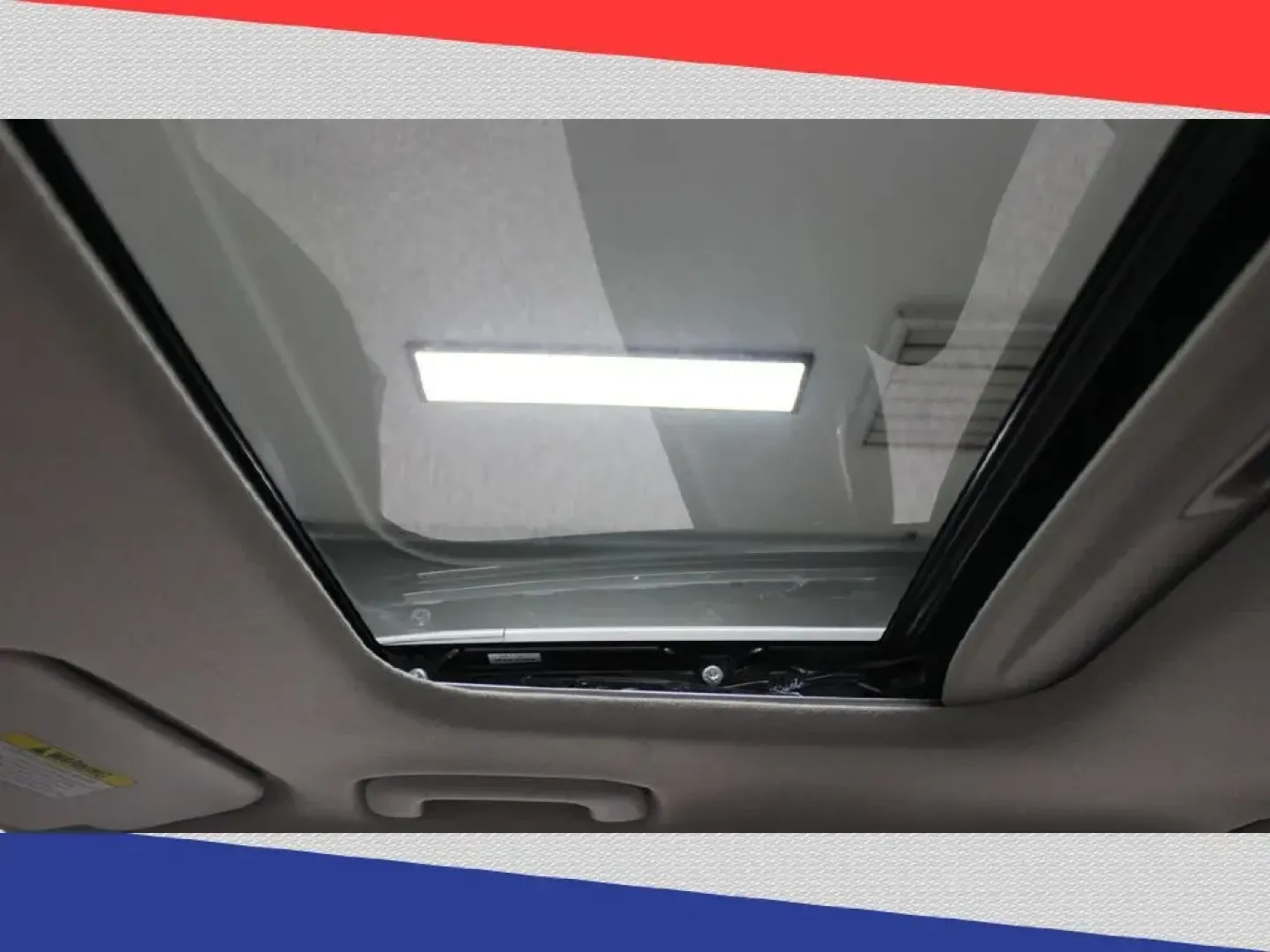 2020 Hyundai Venue SEL (KMHRC8A34LU) with an 1.6L L4 DOHC 16V engine, 6A transmission, located at 5170 N La Cholla Blvd, Tucson, AZ, 85705, (520) 989-0282, 32.228245, -111.011742 - 2020 Hyundai Venue - Photo#23
