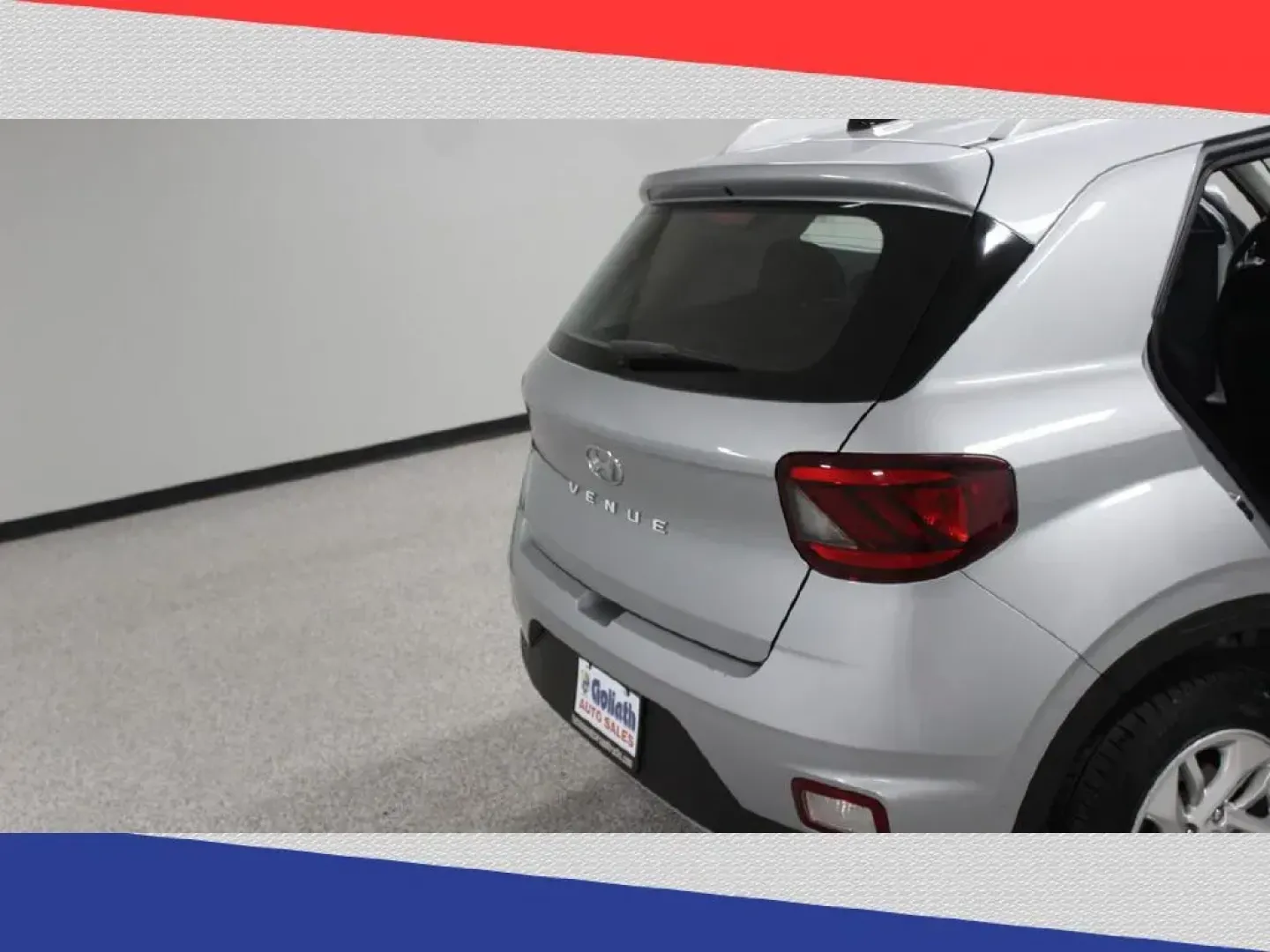 2020 Hyundai Venue SEL (KMHRC8A34LU) with an 1.6L L4 DOHC 16V engine, 6A transmission, located at 5170 N La Cholla Blvd, Tucson, AZ, 85705, (520) 989-0282, 32.228245, -111.011742 - 2020 Hyundai Venue - Photo#28