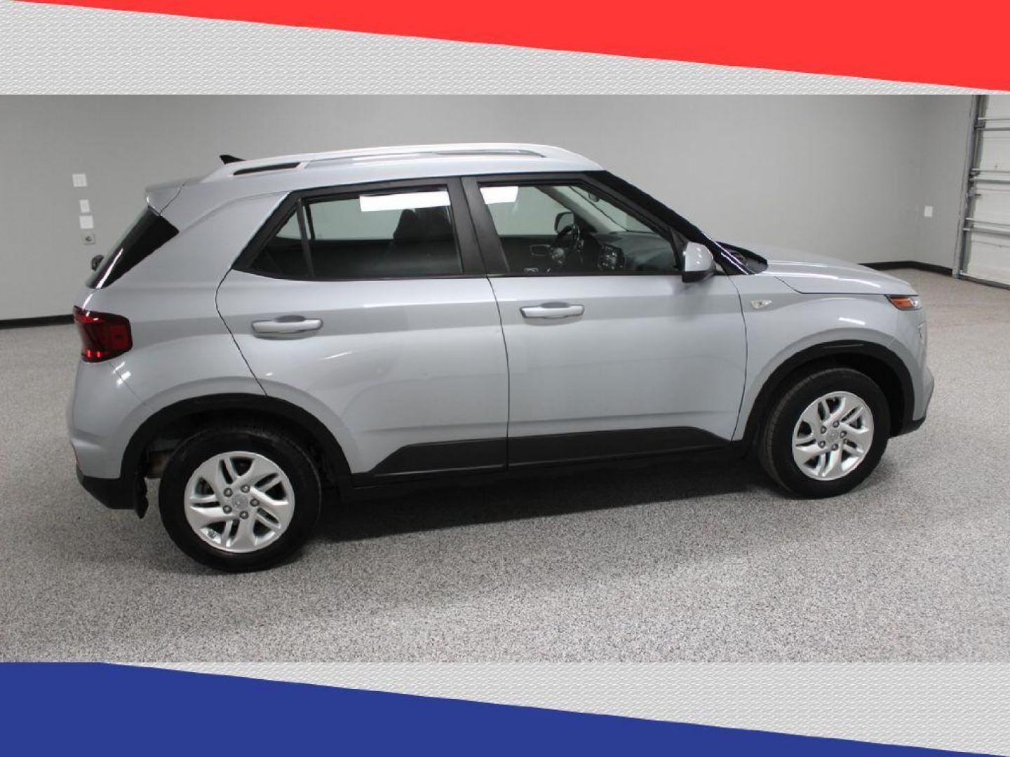 2020 Hyundai Venue SEL (KMHRC8A34LU) with an 1.6L L4 DOHC 16V engine, 6A transmission, located at 5170 N La Cholla Blvd, Tucson, AZ, 85705, (520) 989-0282, 32.228245, -111.011742 - 2020 Hyundai Venue - Photo#1