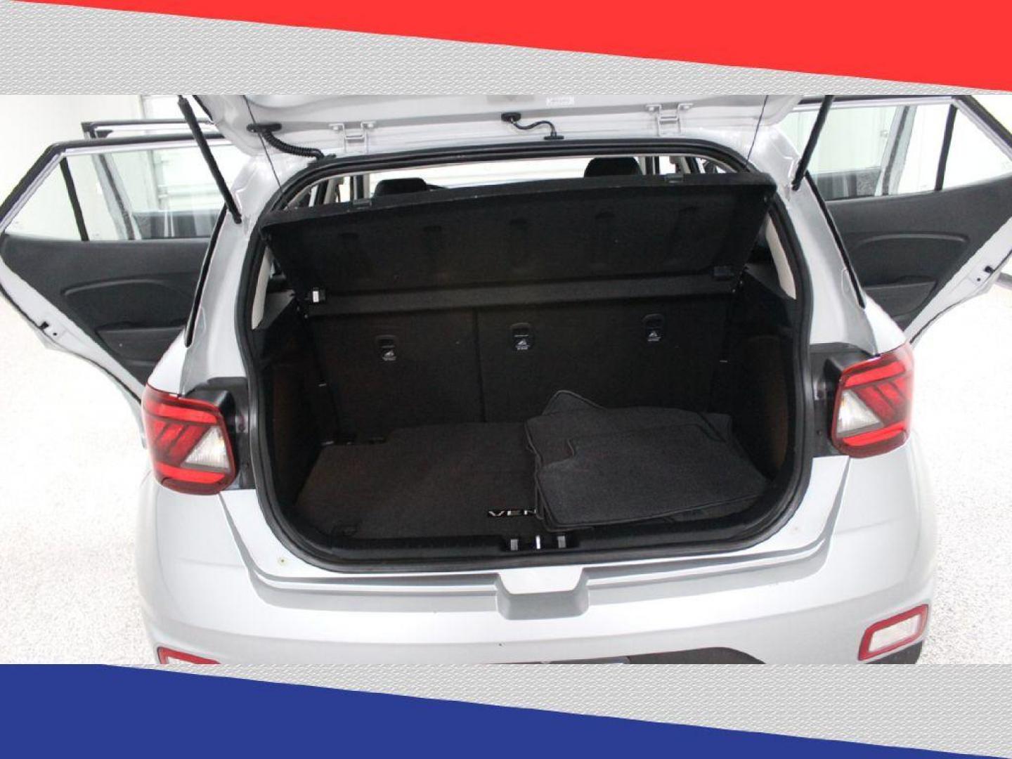 2020 Hyundai Venue SEL (KMHRC8A34LU) with an 1.6L L4 DOHC 16V engine, 6A transmission, located at 5170 N La Cholla Blvd, Tucson, AZ, 85705, (520) 989-0282, 32.228245, -111.011742 - 2020 Hyundai Venue - Photo#29