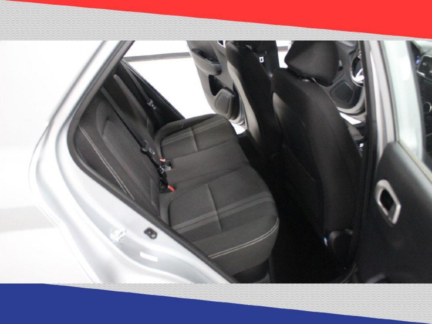 2020 Hyundai Venue SEL (KMHRC8A34LU) with an 1.6L L4 DOHC 16V engine, 6A transmission, located at 5170 N La Cholla Blvd, Tucson, AZ, 85705, (520) 989-0282, 32.228245, -111.011742 - 2020 Hyundai Venue - Photo#31